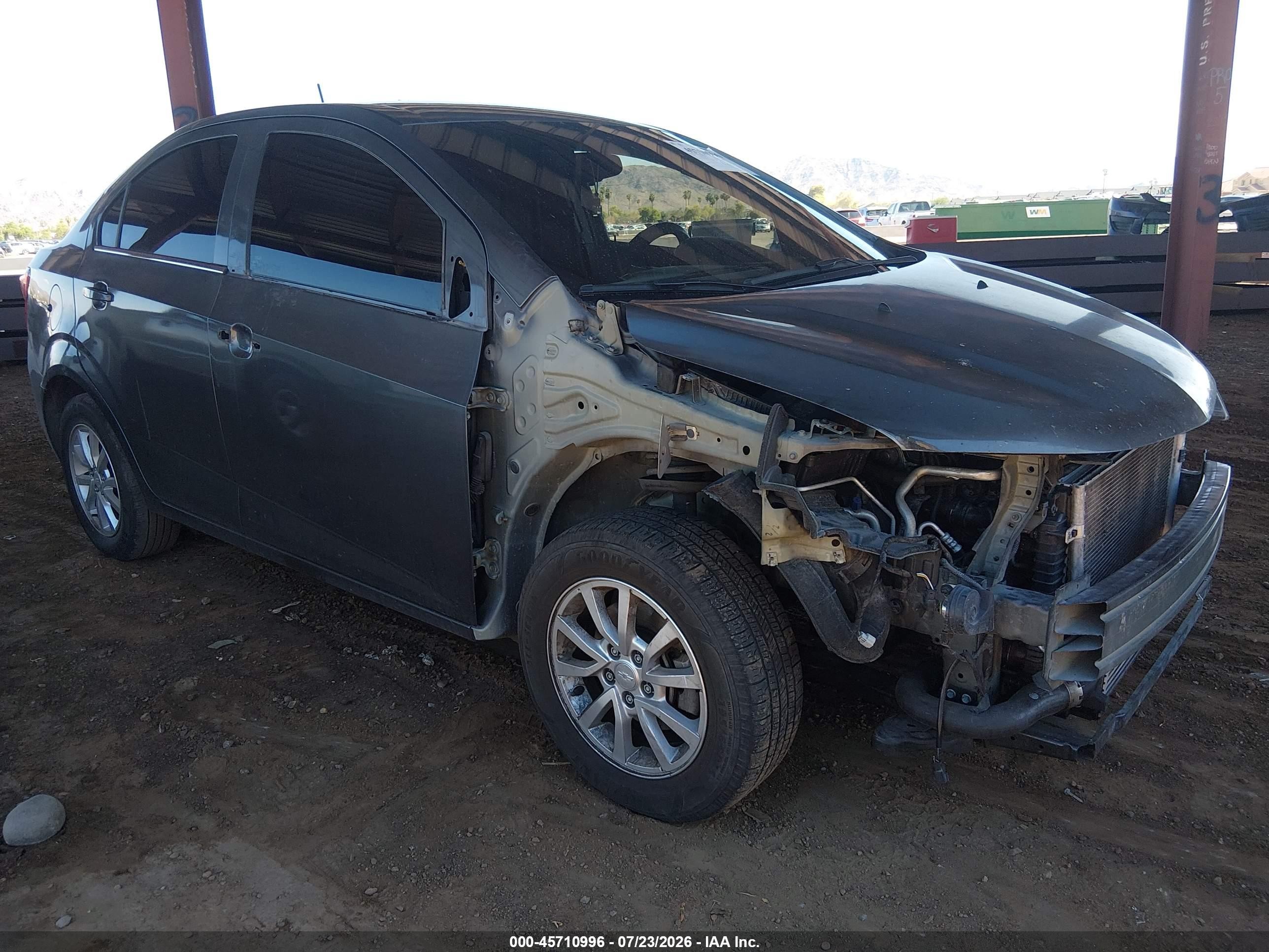 2019 Chevrolet Sonic LT, VIN 1G1JD5SB4K4114544 — Front end