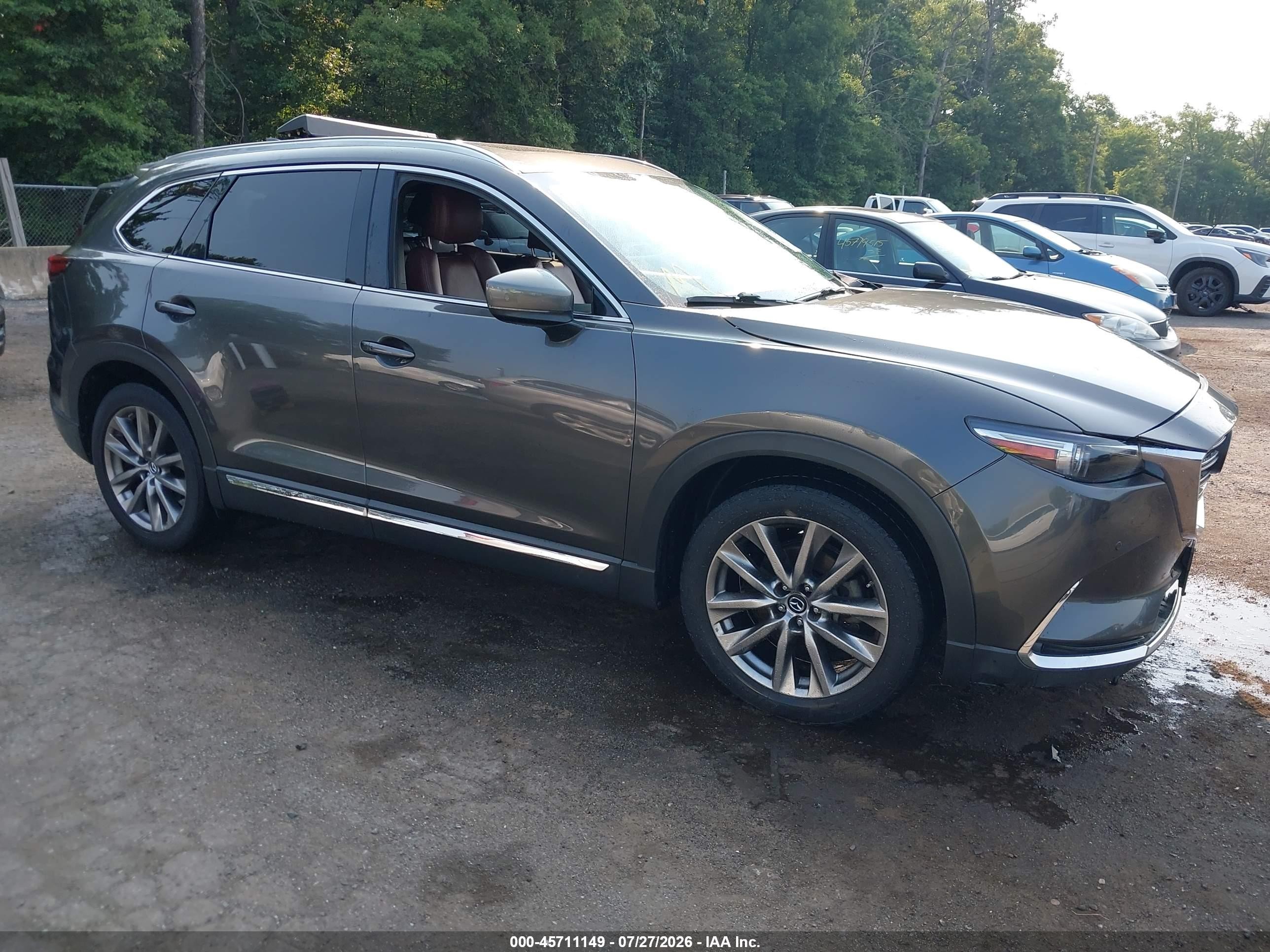 2018 Mazda CX-9 Signature, VIN JM3TCBEY3J0211586 — Front end