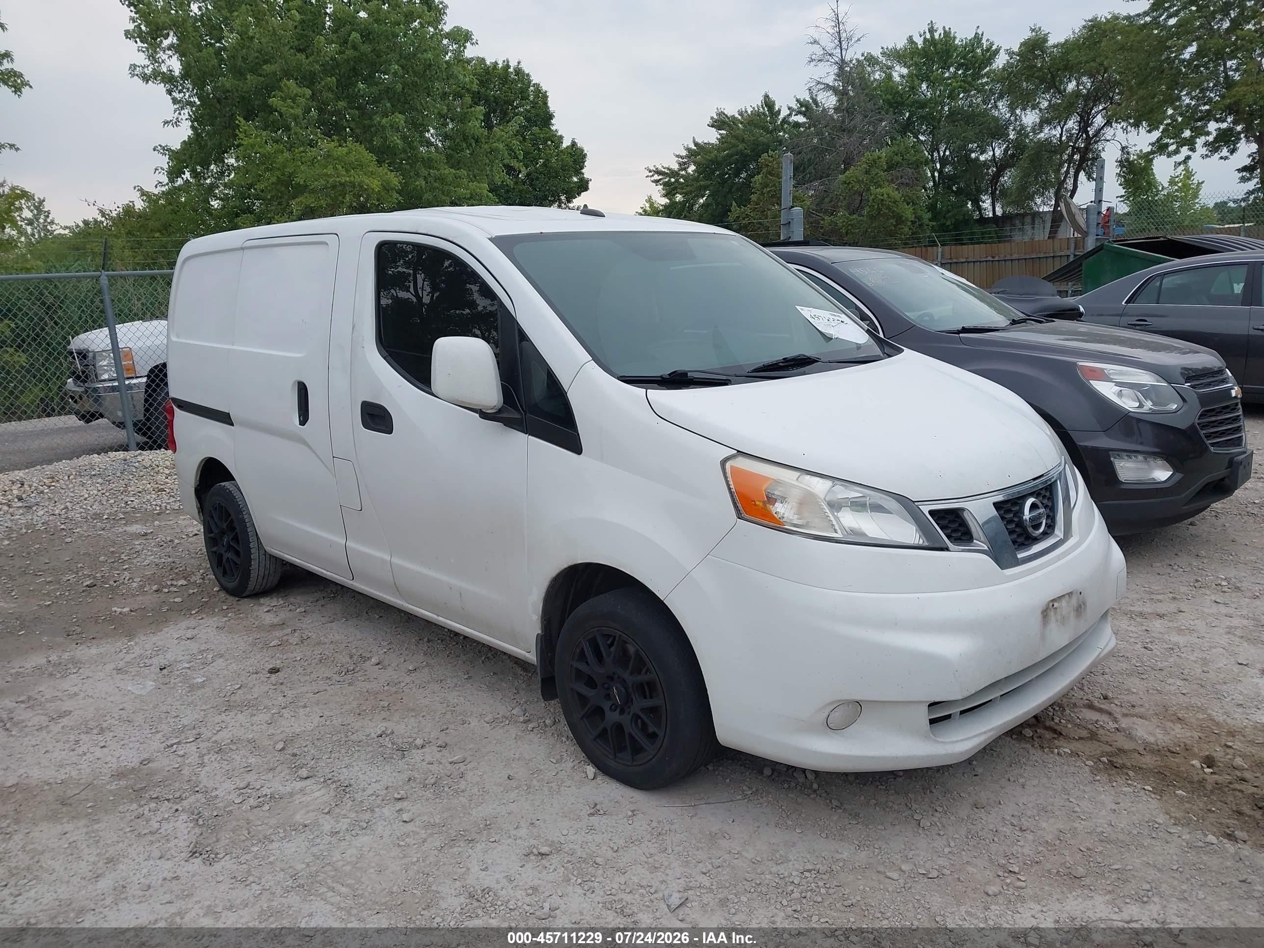 2014 Nissan NV200 SV, VIN 3N6CM0KN2EK693290 — Normal wear