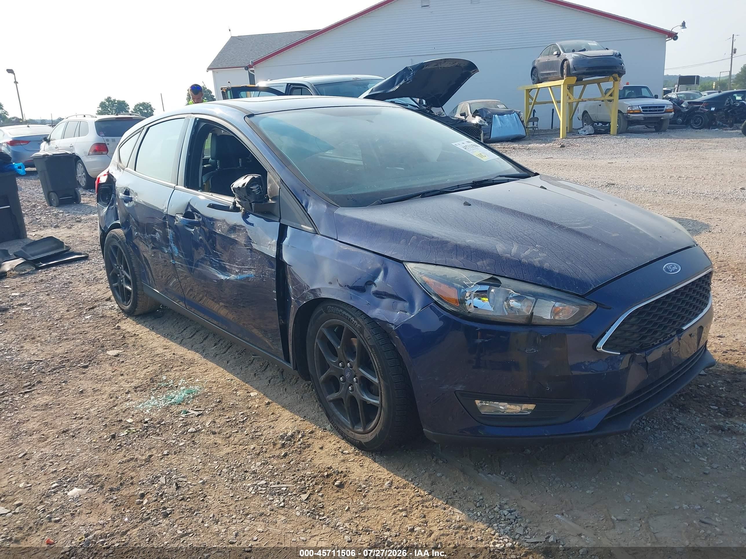 2016 Ford Focus SE, VIN 1FADP3K22GL382155 — All over