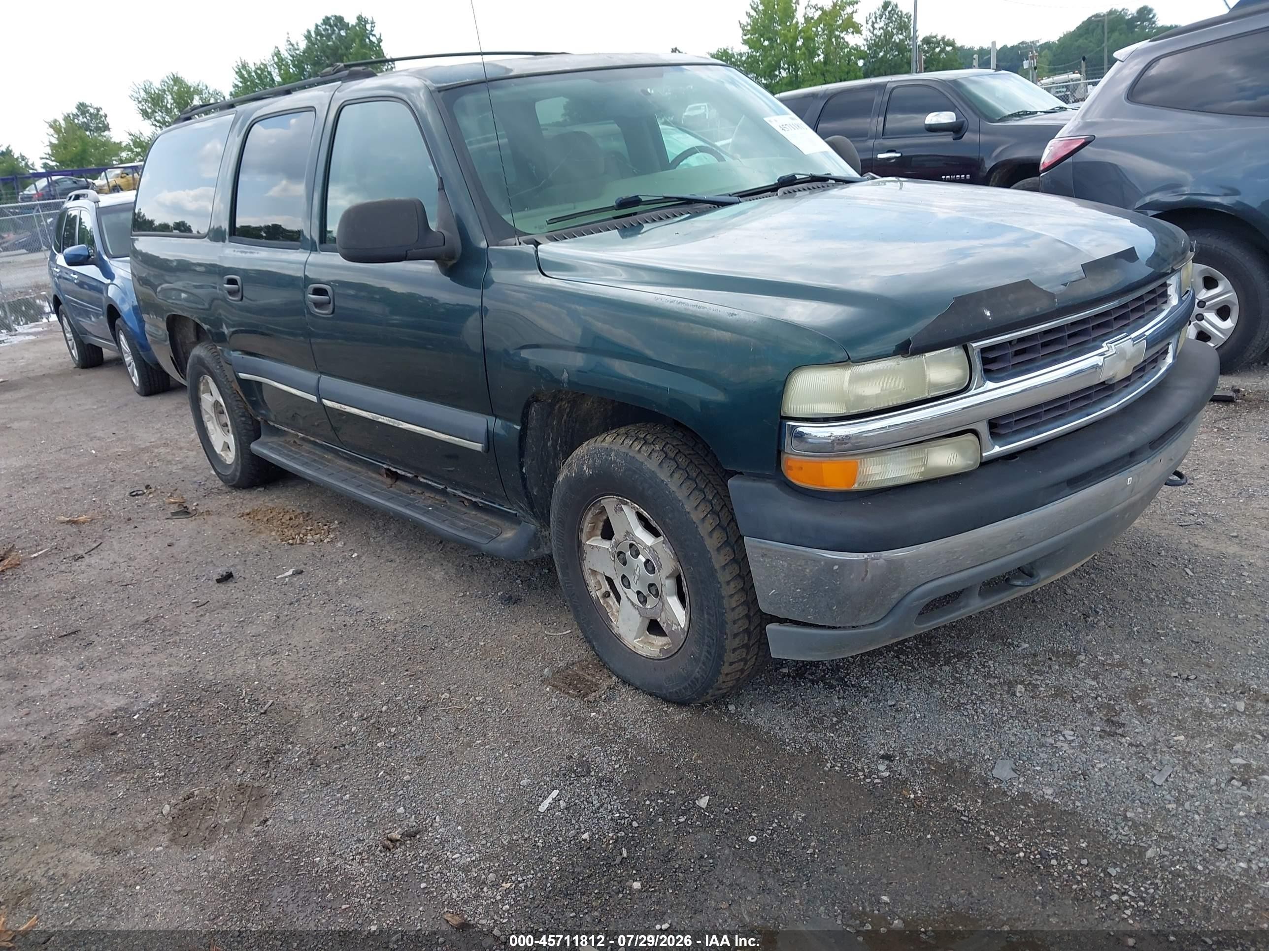 2004 Chevrolet Suburban LT, VIN 1GNFK16Z44J174919 — Normal wear