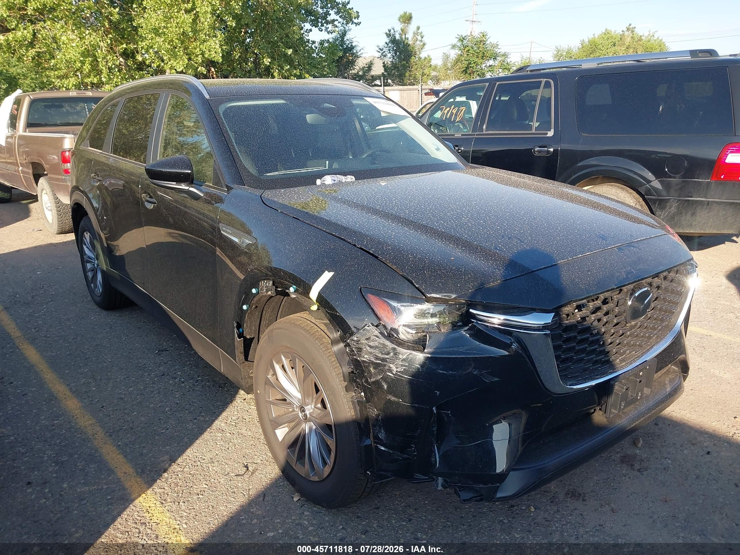 2026 Mazda CX-90 Select, VIN JM3KKAHD7T1400353 — Front end