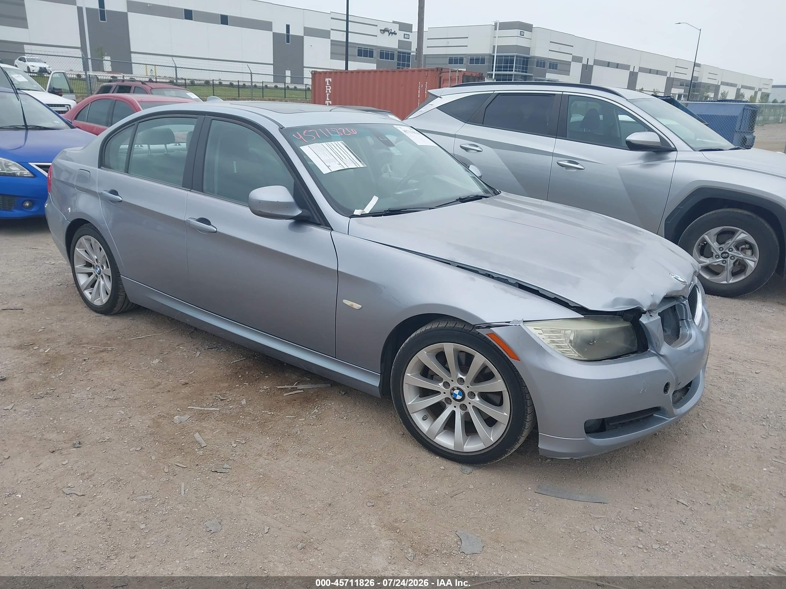 2011 BMW 3 Series 328i, VIN WBAPH7G54BNM58080 — Front end