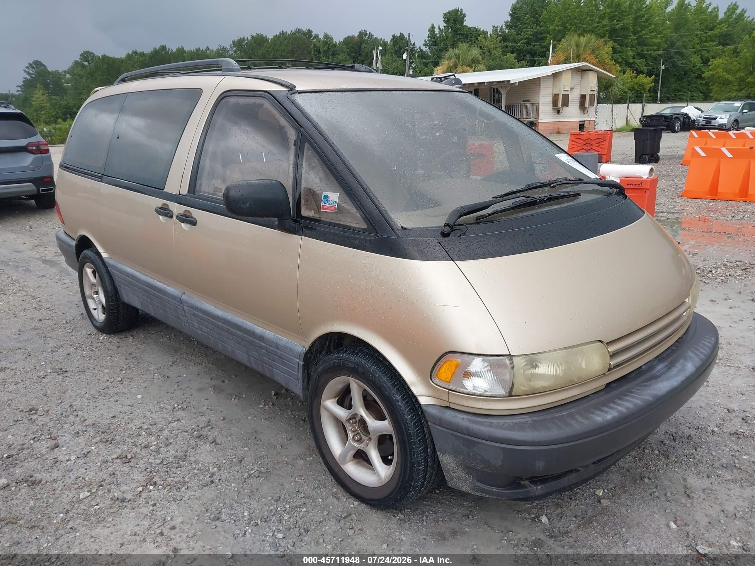 1995 Toyota Previa LE Super Charged, VIN JT3AC14R6S1196067 — Normal wear