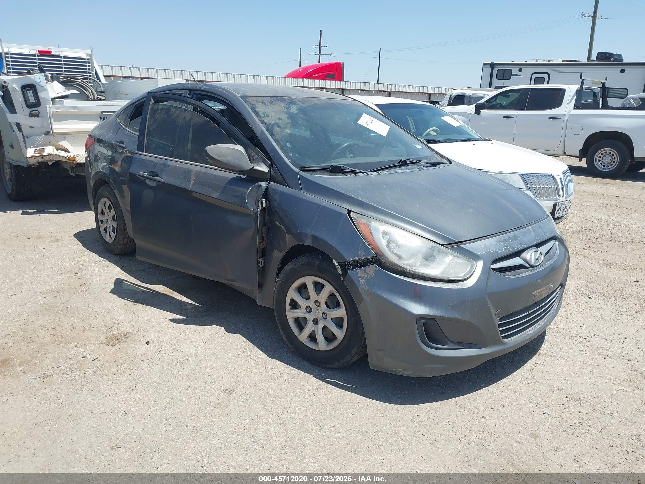 2012 Hyundai Accent GLS, VIN KMHCT4AE1CU078706 — Normal wear