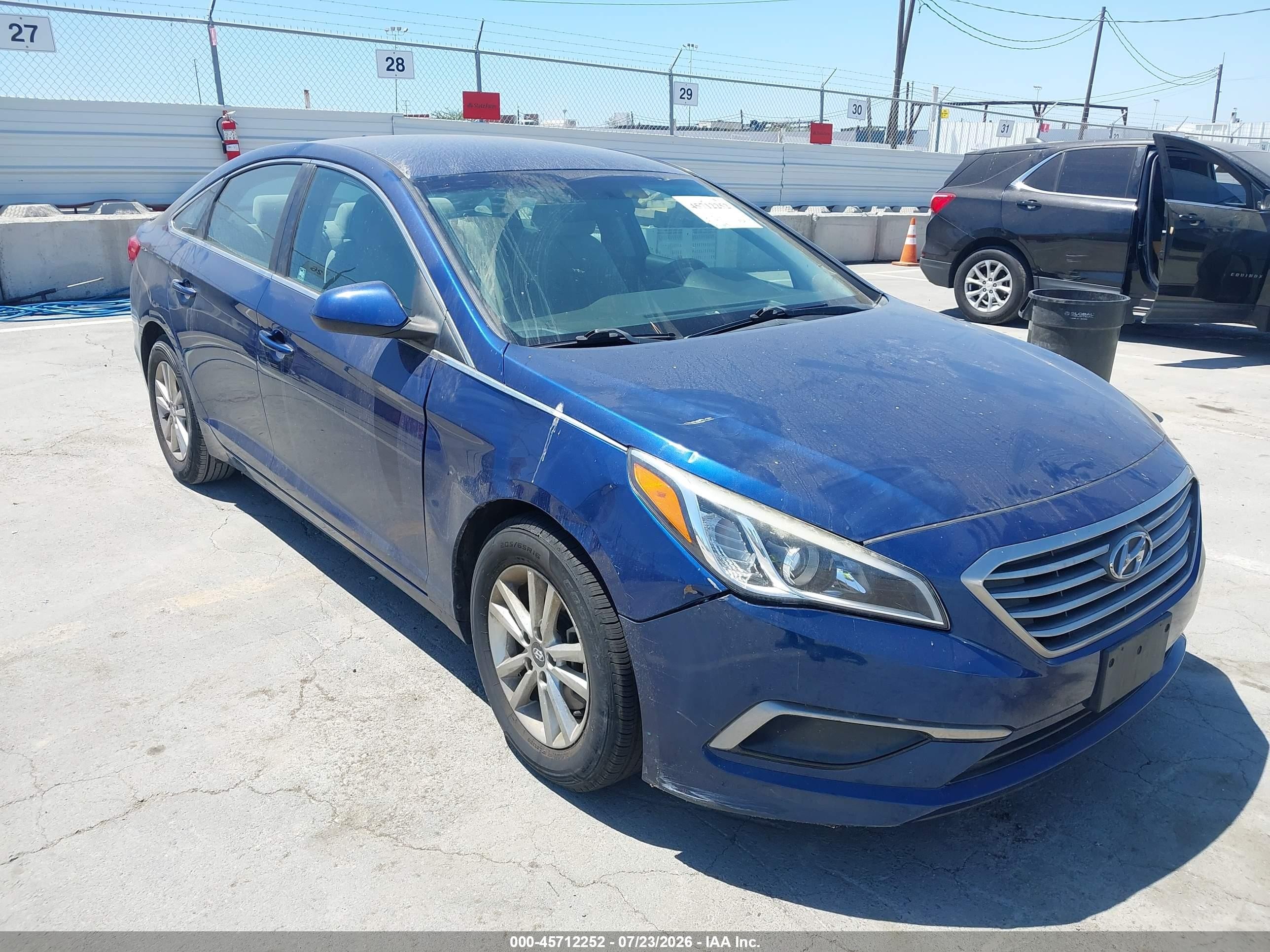 2017 Hyundai Sonata SE, VIN 5NPE24AF1HH543219 — Side