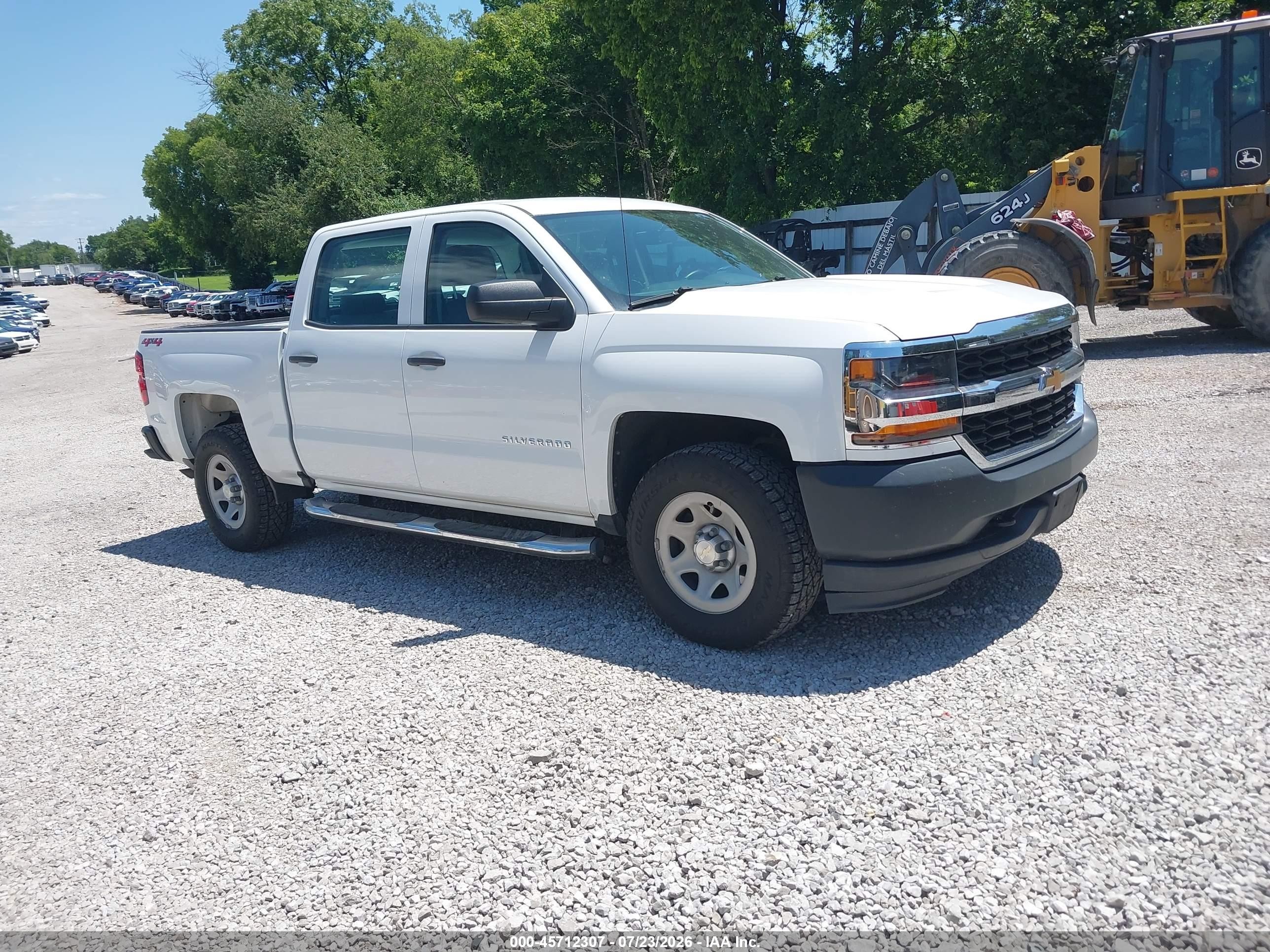 2018 Chevrolet Silverado 1500 Work Truck, VIN 3GCUKNEC2JG143301 — Normal wear