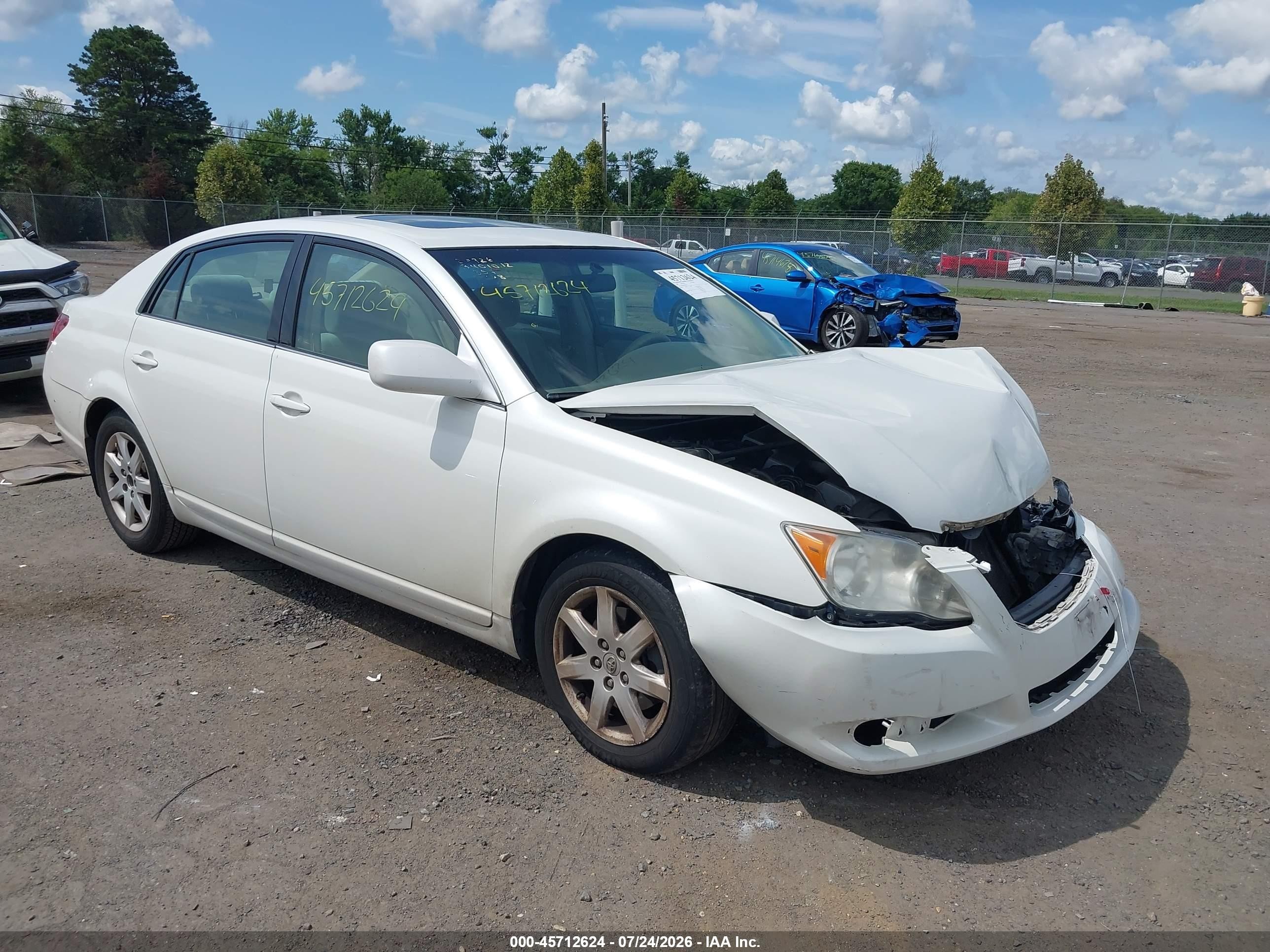 2008 Toyota Avalon Limited, VIN 4T1BK36B38U296354 — Front end
