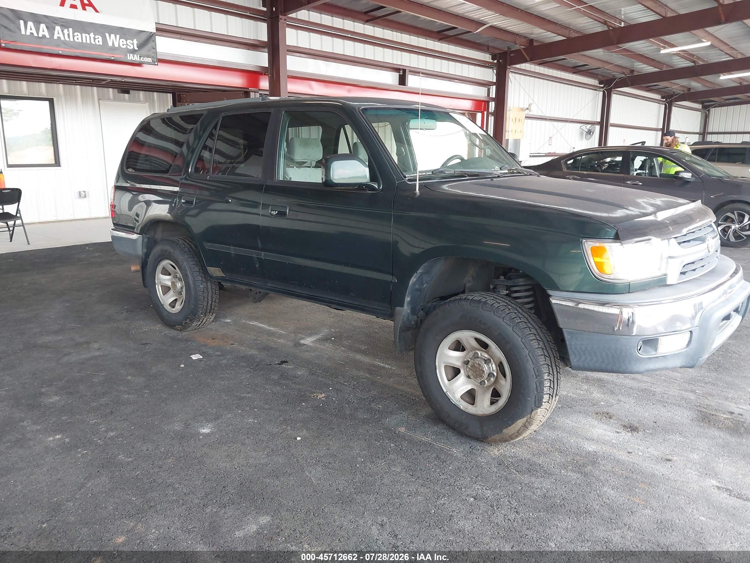 2001 Toyota 4Runner SR5, VIN JT3GN86R710197243 — Normal wear