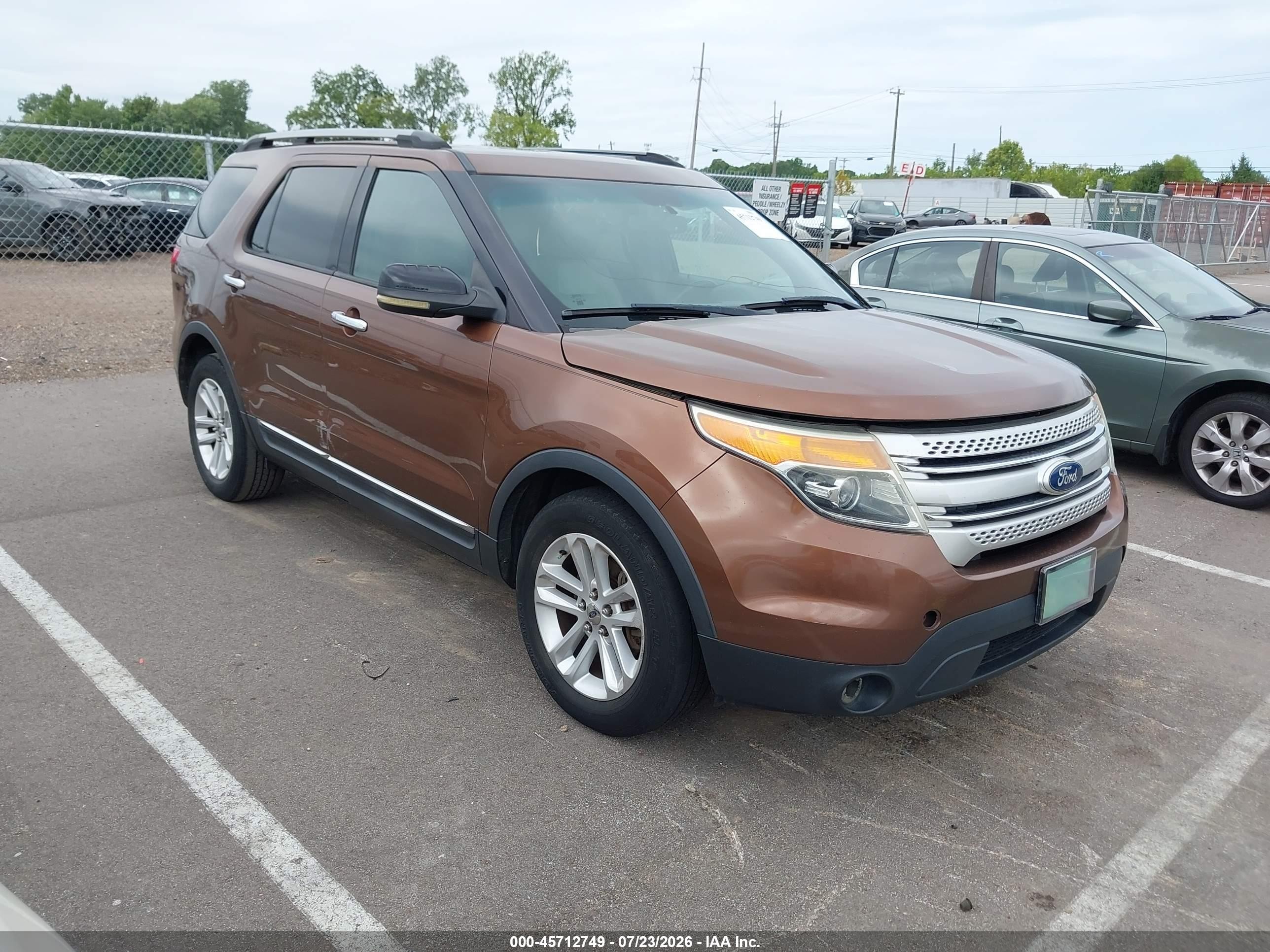 2011 Ford Explorer XLT, VIN 1FMHK7D88BGA02817 — Обычный износ