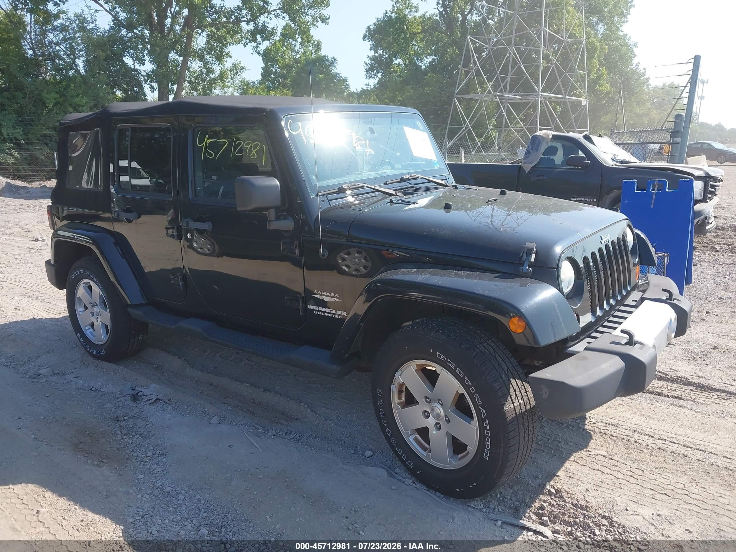 2012 Jeep Wrangler Unlimited Arctic, VIN 1C4BJWEG7CL169370 — Normal wear