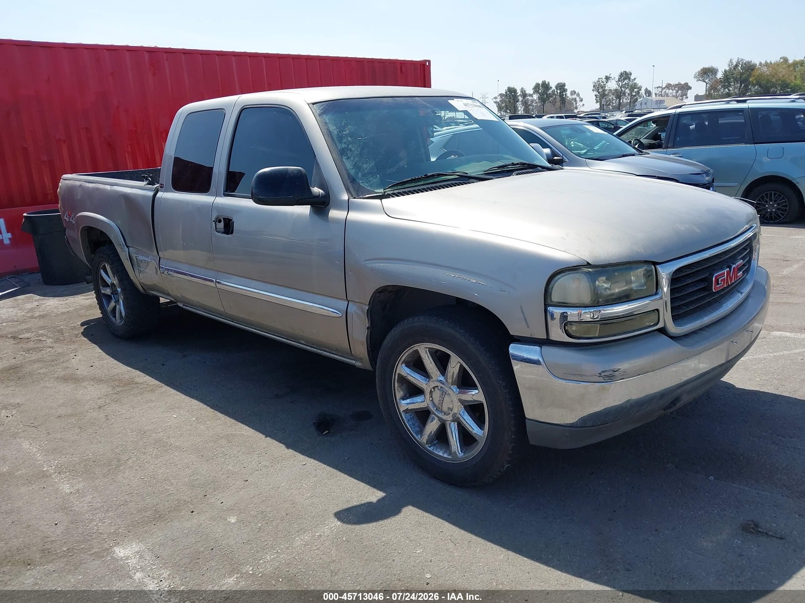 2001 GMC Sierra 1500 SLE, VIN 2GTEK19T611252926 — Зад