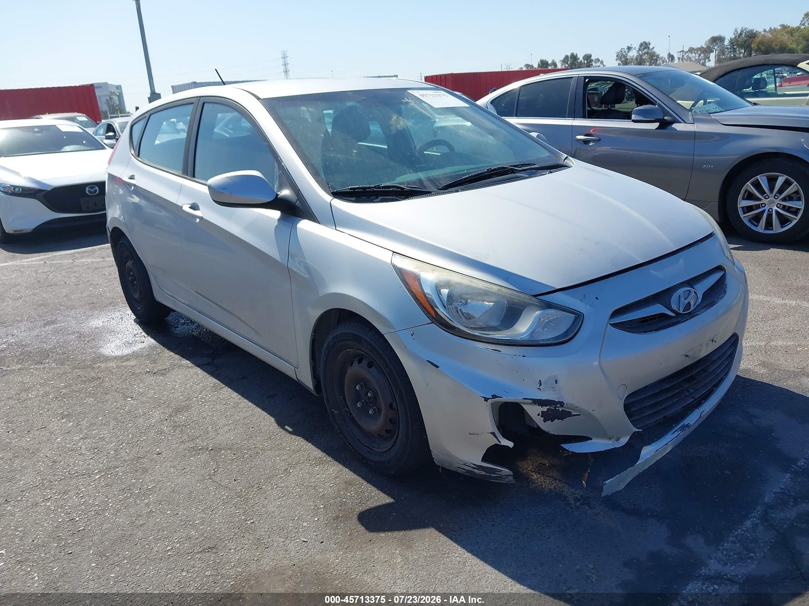 2014 Hyundai Accent GS, VIN KMHCT5AE0EU172942 — Normal wear