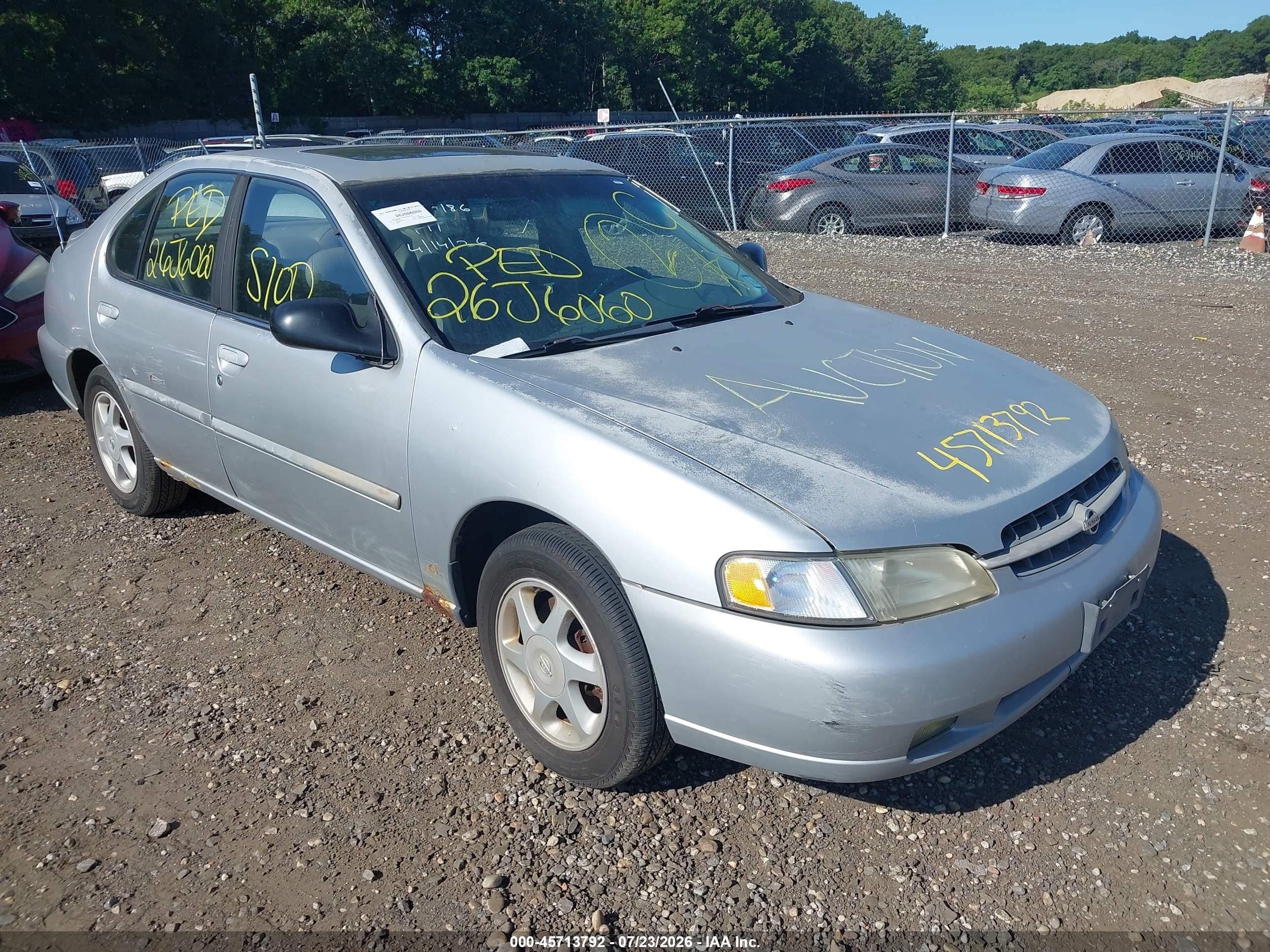 1998 Nissan Altima XE, VIN 1N4DL01D8WC240081 — All over