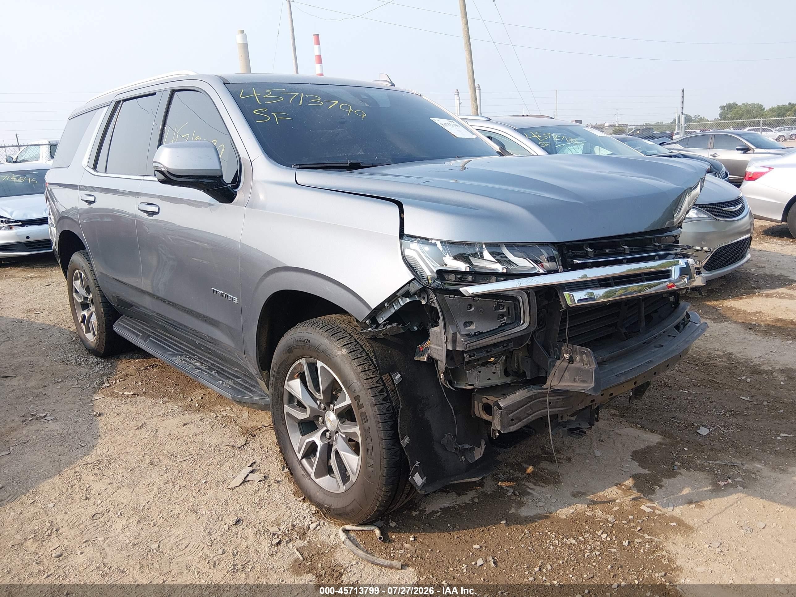 2022 Chevrolet Tahoe LT, VIN 1GNSCNKD5NR110341 — Front end