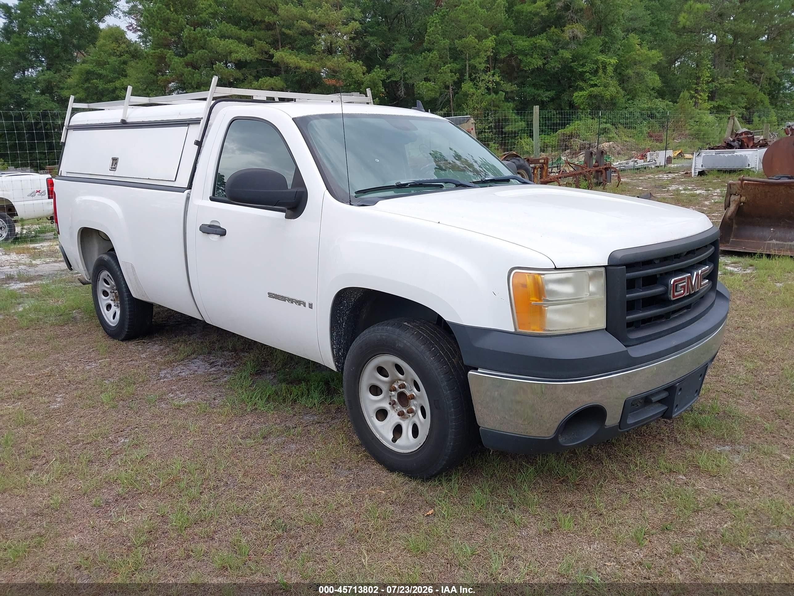 2008 GMC Sierra 1500 Work Truck, VIN 1GTEC14X48Z129263 — Normal wear