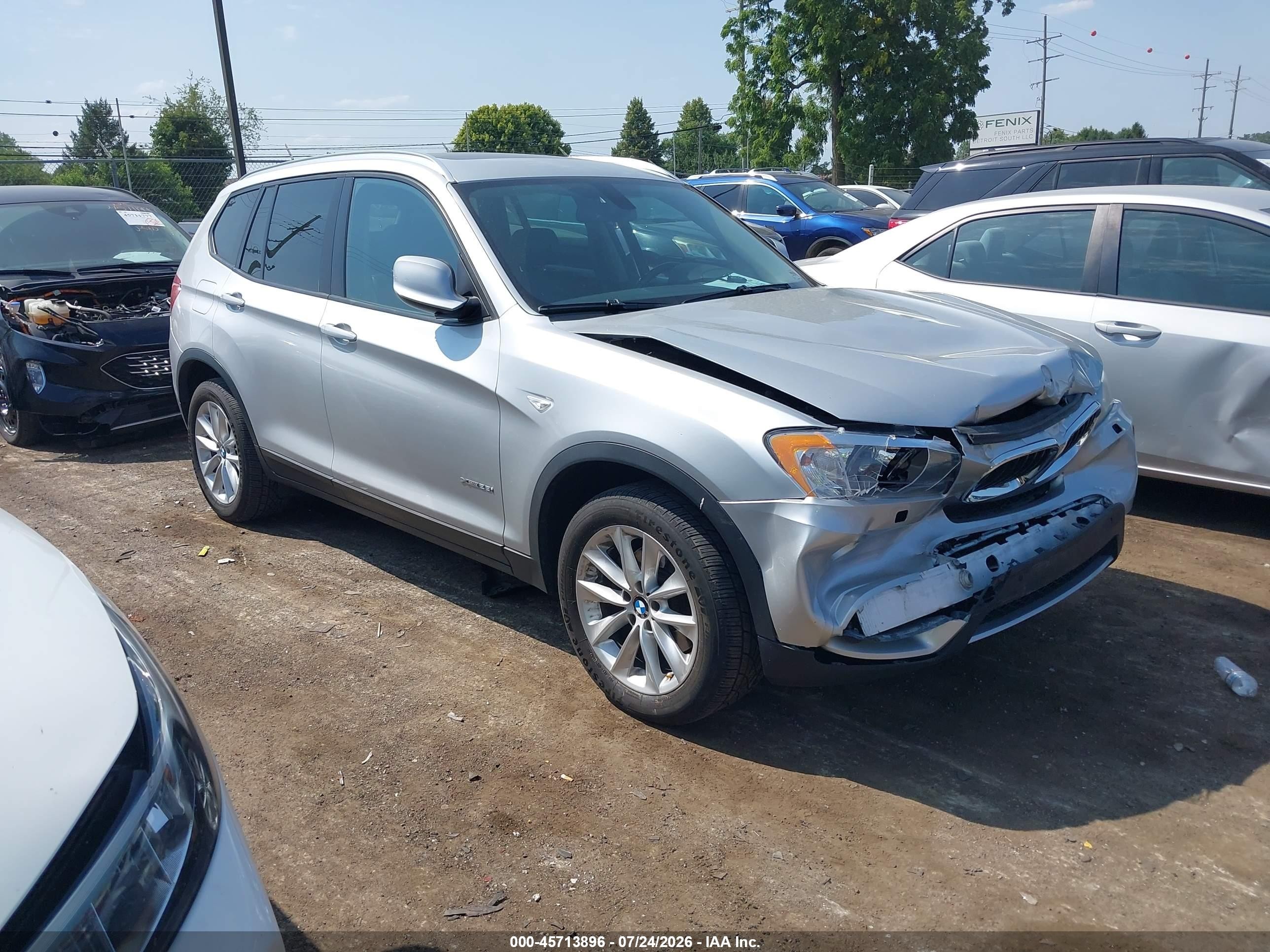 2014 BMW X3 xDrive28i, VIN 5UXWX9C58E0D33332 — Front end