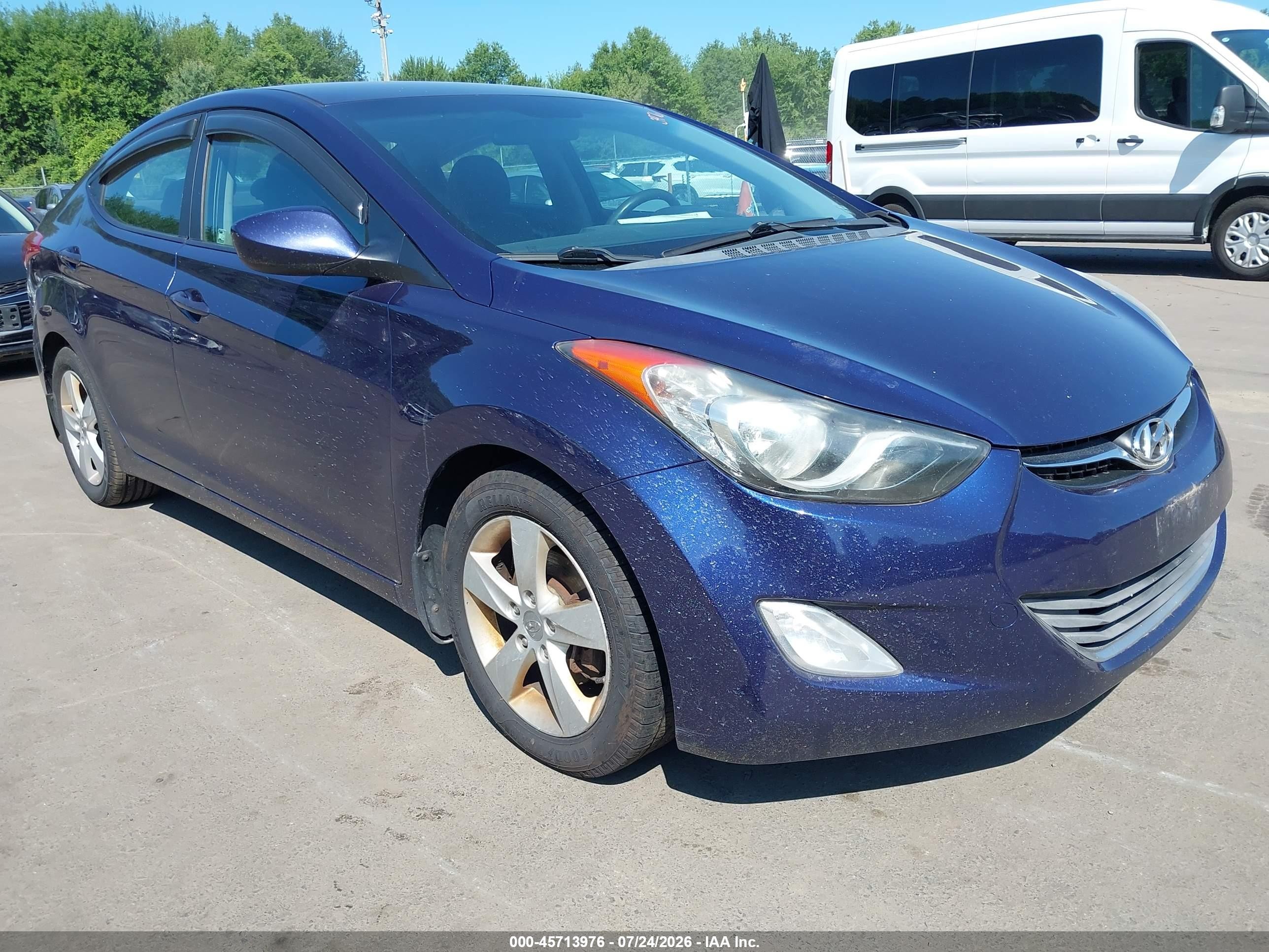 2013 Hyundai Elantra GLS, VIN 5NPDH4AE7DH435537 — Normal wear