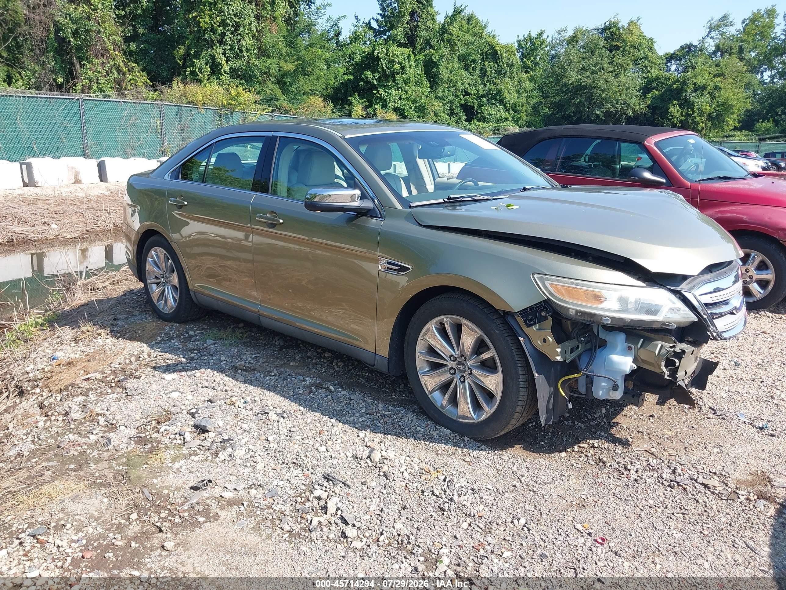 2012 Ford Taurus Limited, VIN 1FAHP2JW4CG113660 — Перед