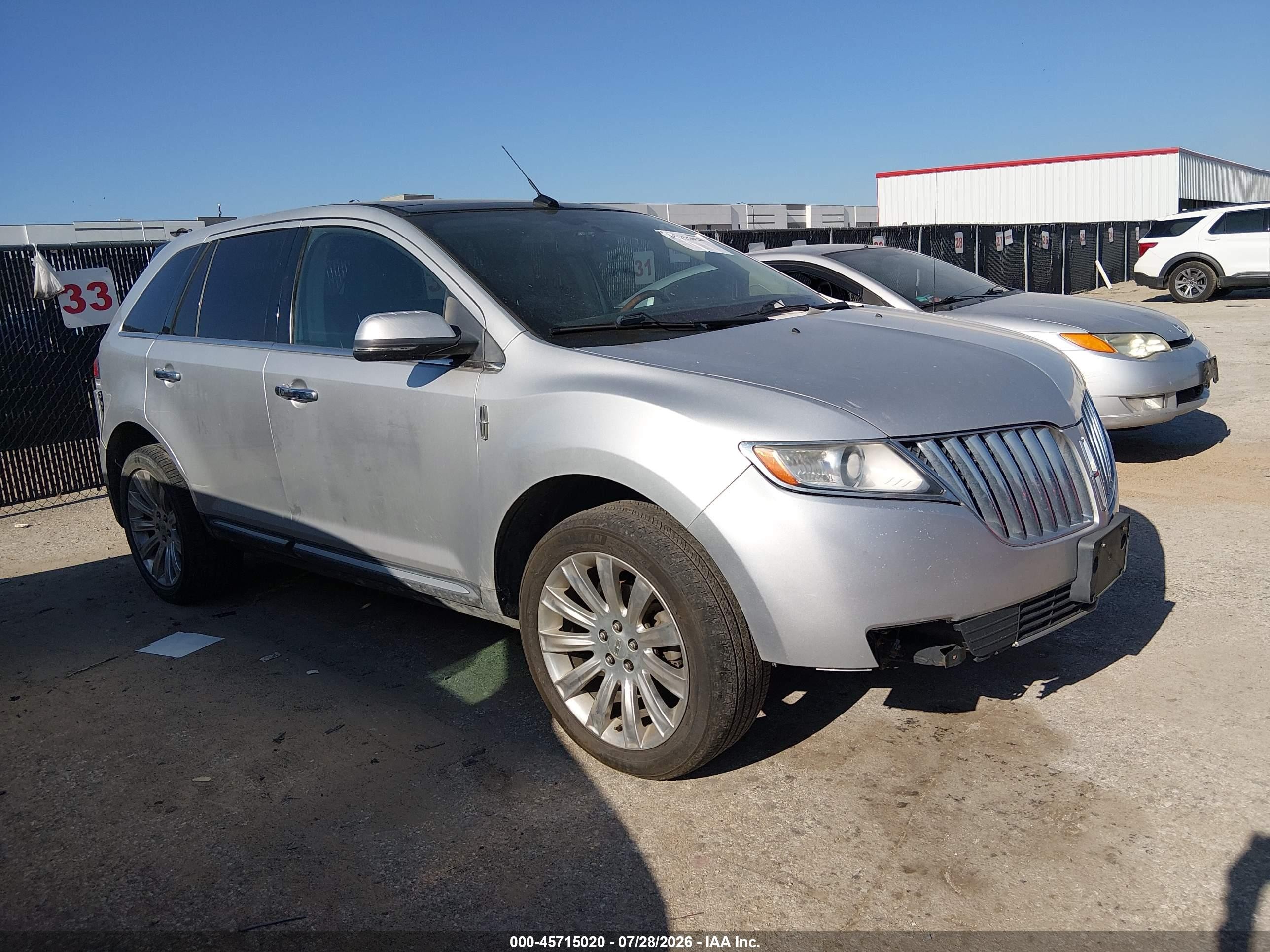 2014 Lincoln MKX, VIN 2LMDJ6JK6EBL17126 — Normal wear