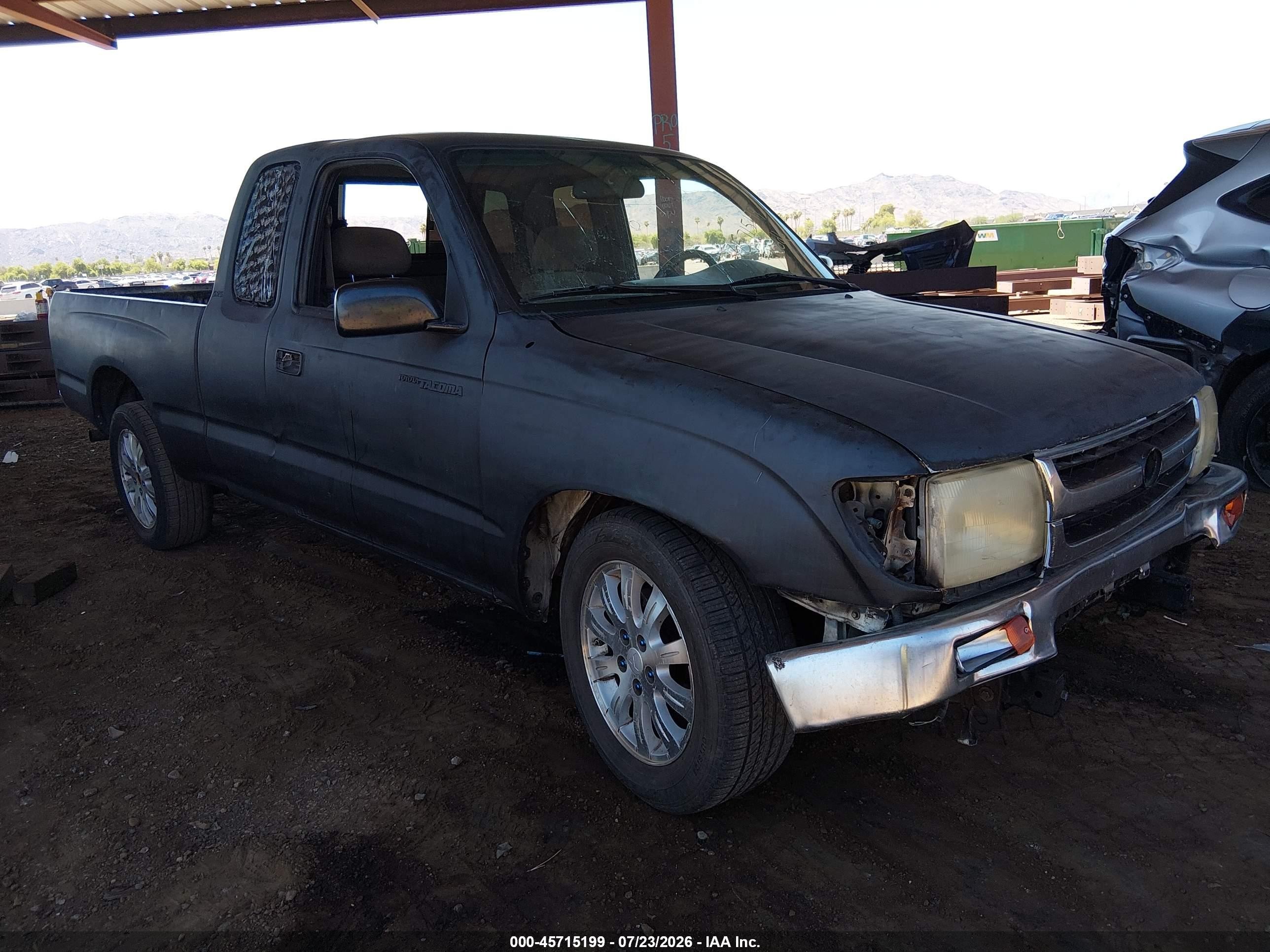 1998 Toyota Tacoma, VIN 4TAVL52N3WZ024263 — Normal wear