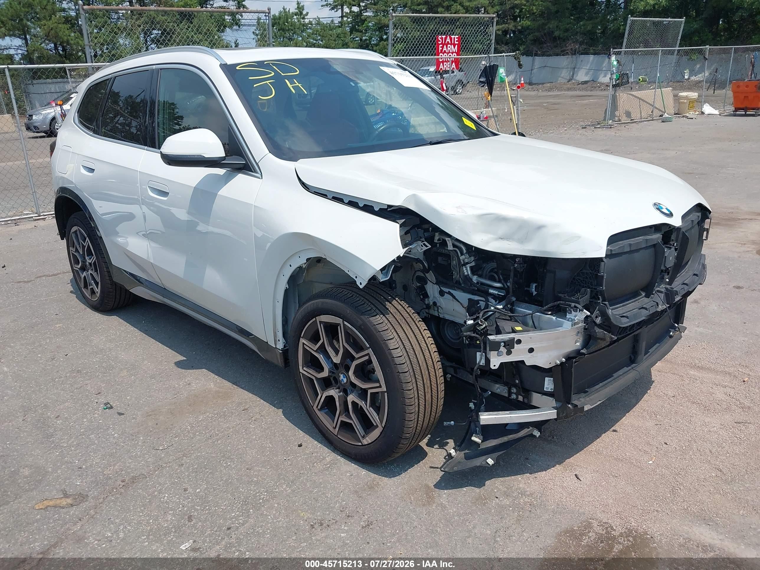 2025 BMW X1 xDrive28i, VIN WBX73EF07S5298033 — Перед