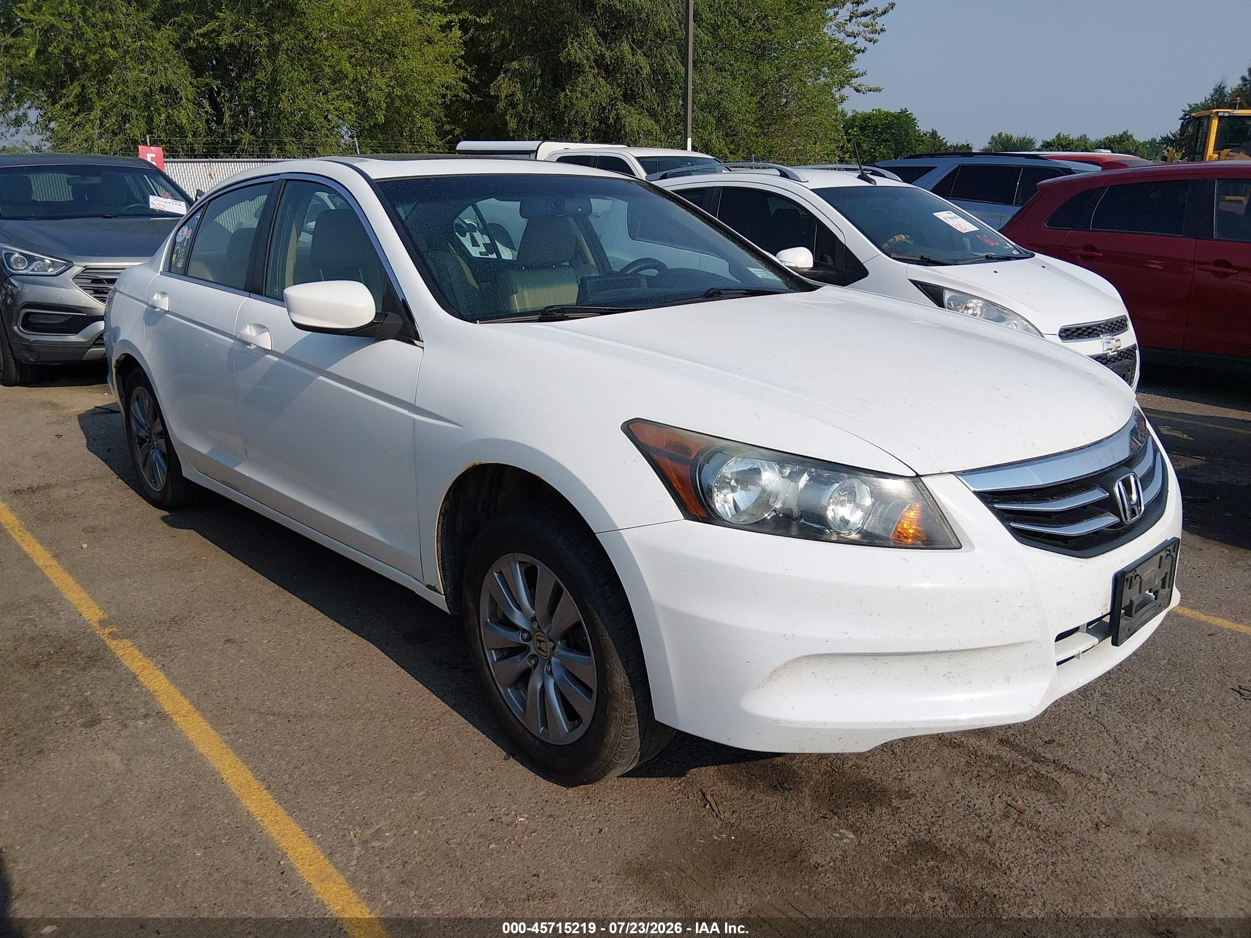 2011 Honda Accord EX-L, VIN 1HGCP2F80BA030244 — Обычный износ