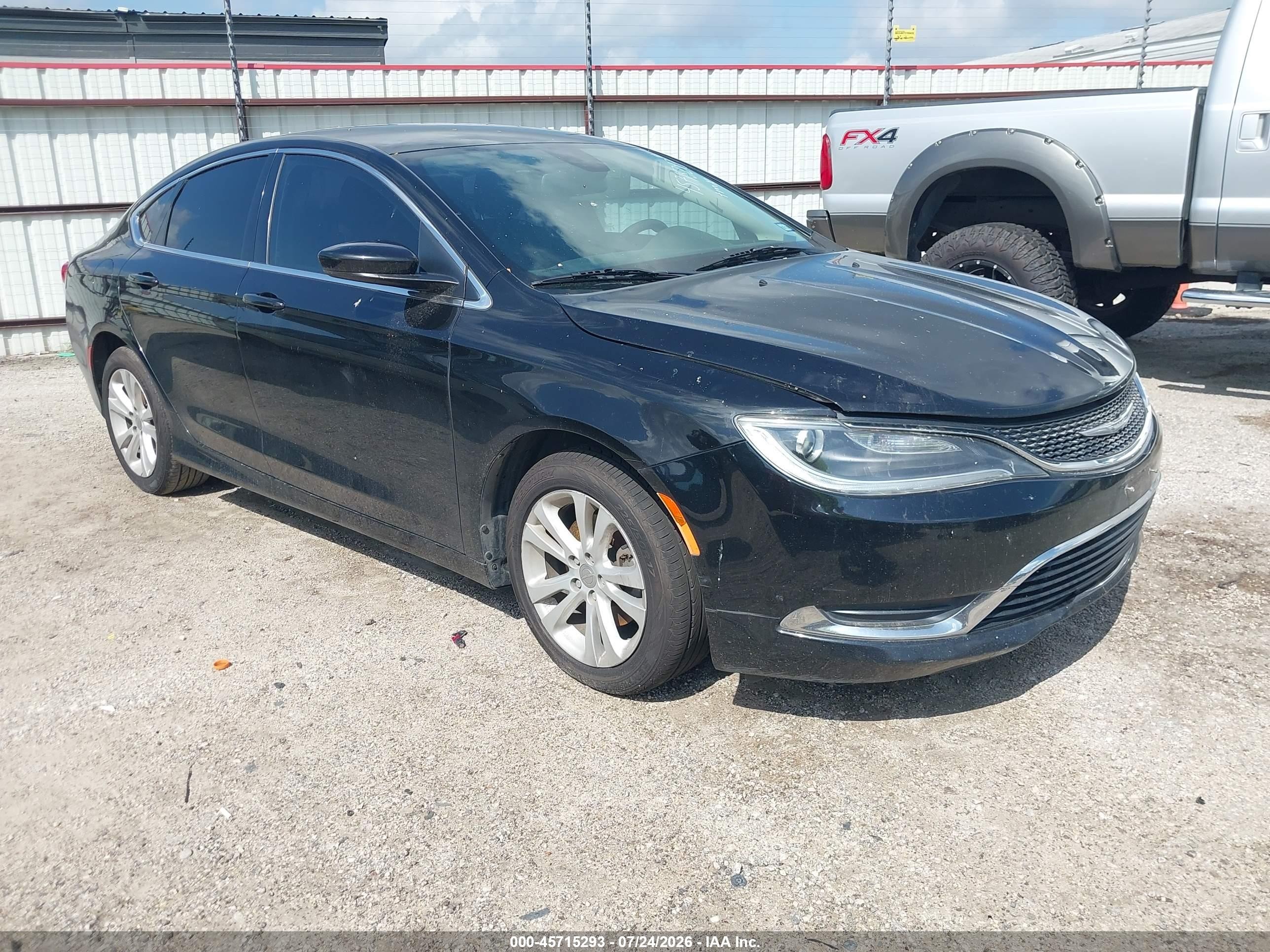 2016 Chrysler 200 Limited, VIN 1C3CCCAB7GN113323 — Normal wear