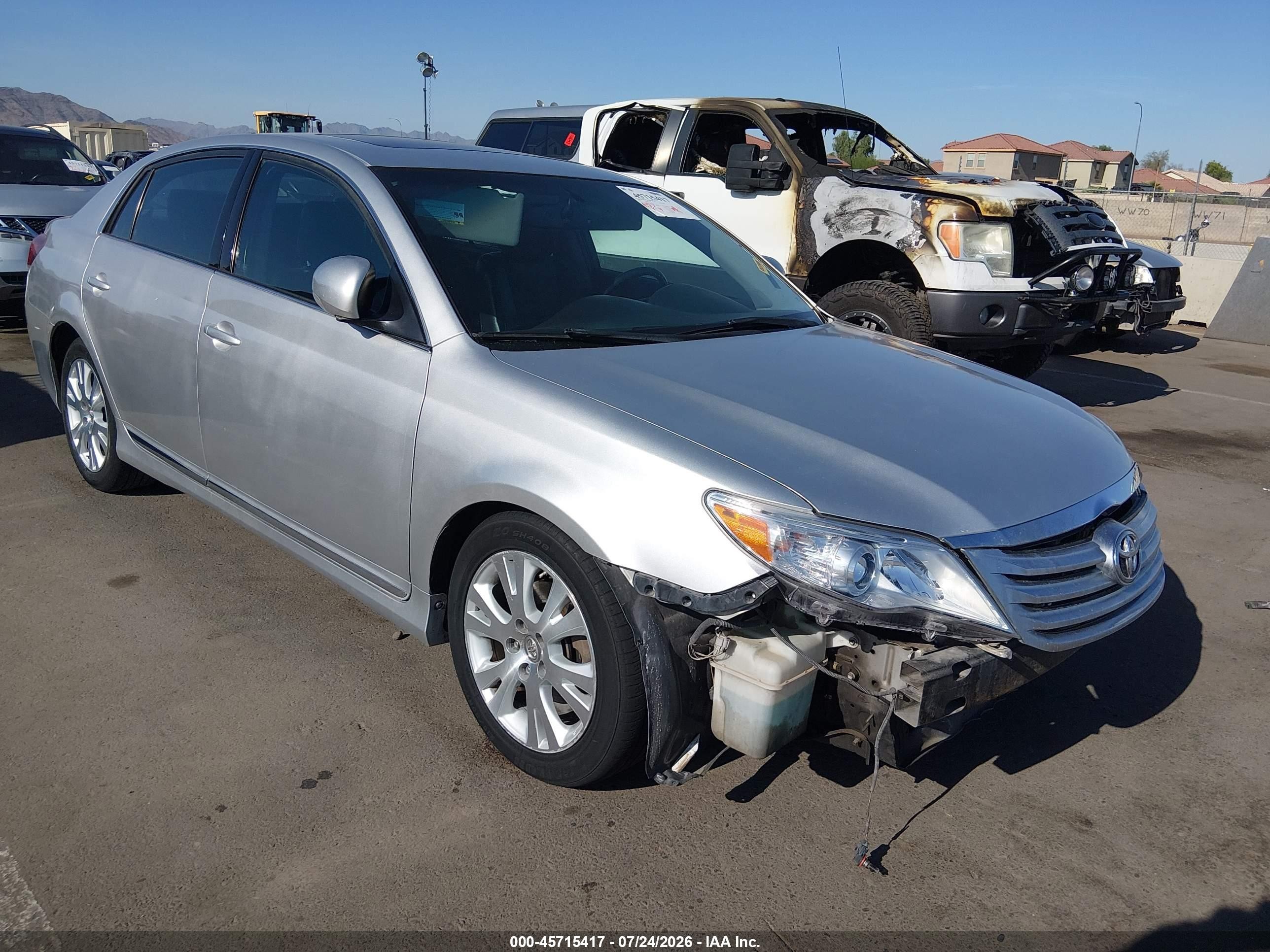2012 Toyota Avalon Limited, VIN 4T1BK3DB2CU446076 — Front end