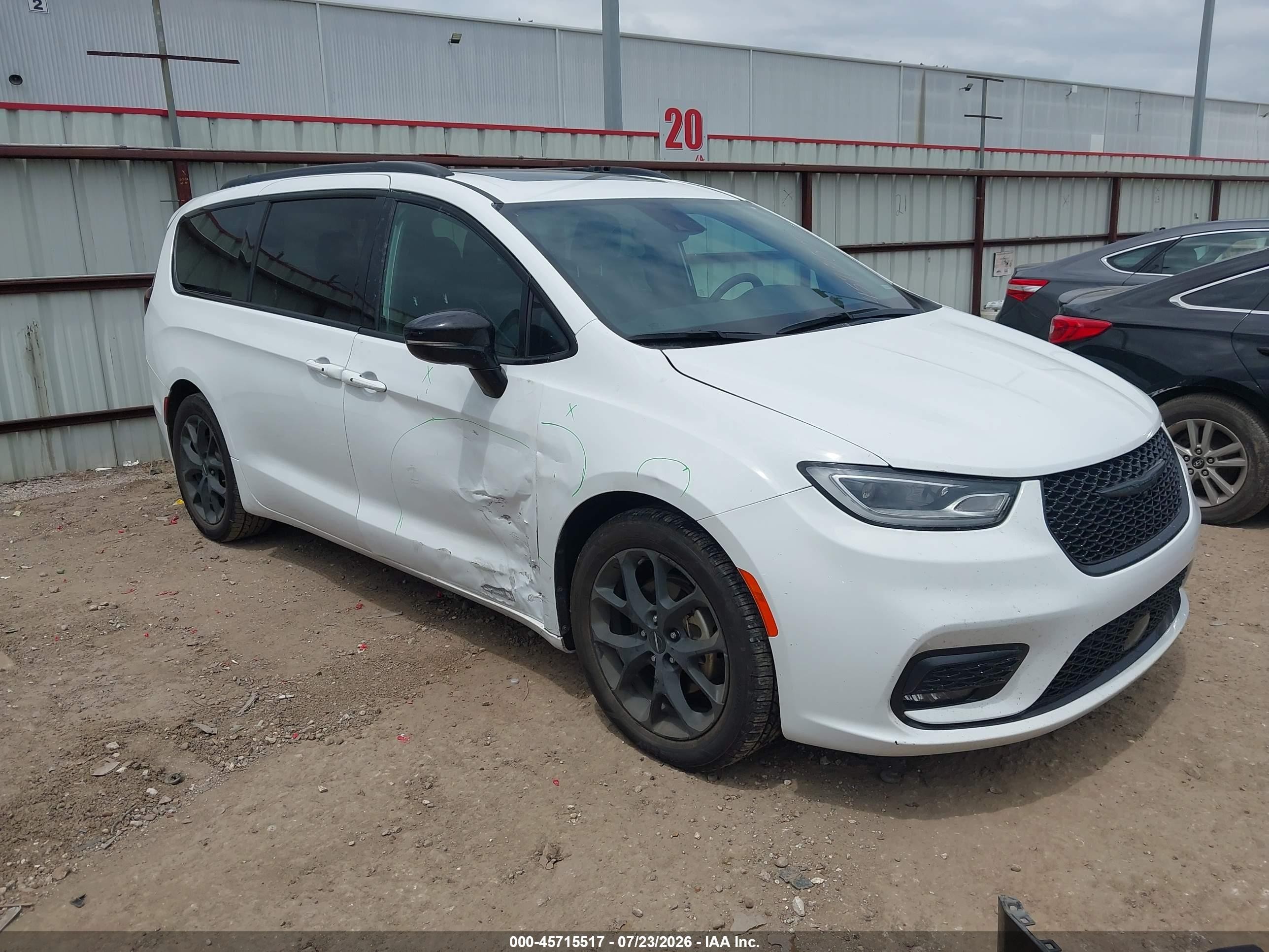 2025 Chrysler Pacifica Limited, VIN 2C4RC1GG0SR511403 — Side