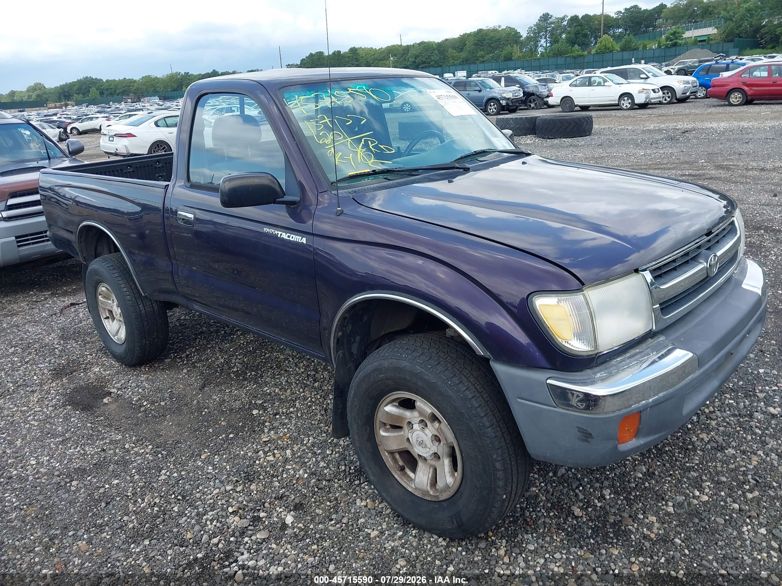 1998 Toyota Tacoma, VIN 4TAPM62N6WZ127995 — Normal wear