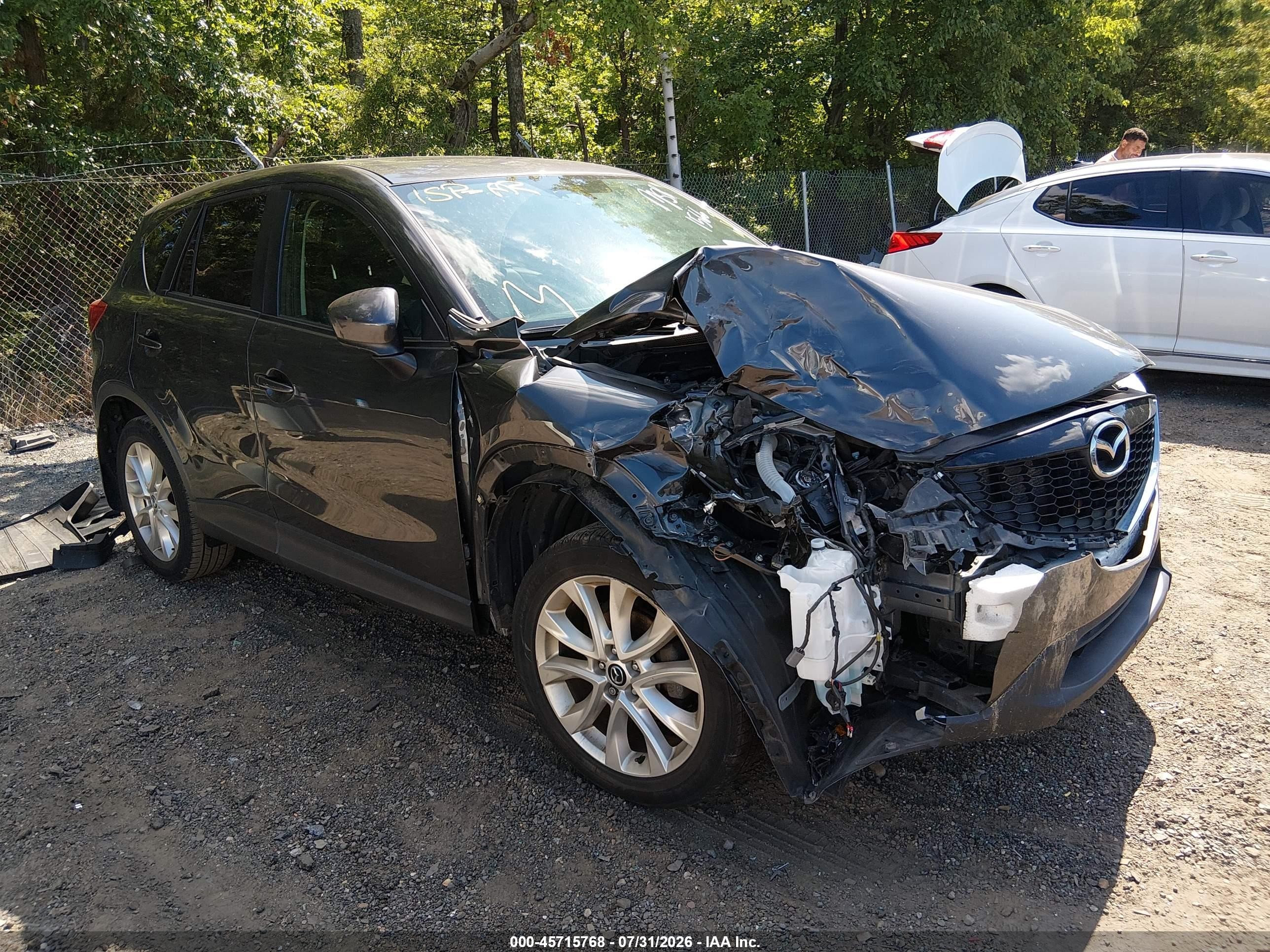 2014 Mazda CX-5 Grand Touring, VIN JM3KE4DY6E0371566 — Front end