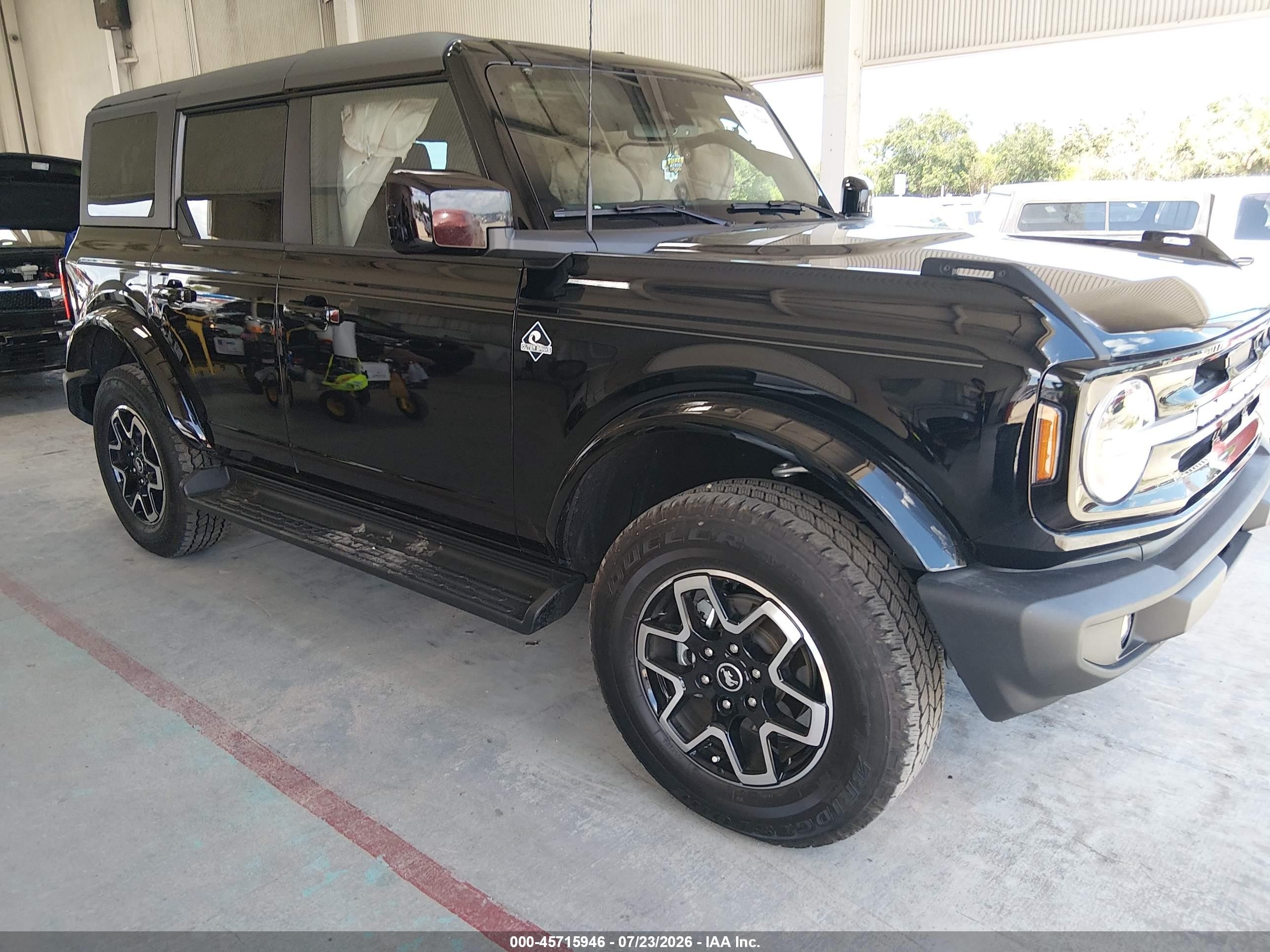 2025 Ford Bronco Outer Banks, VIN 1FMDE8BHXSLB71453 — Side