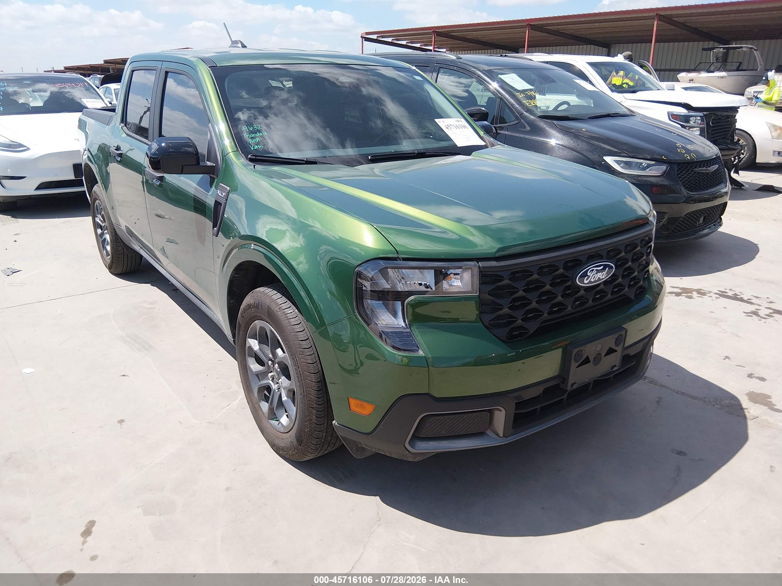 2025 Ford Maverick XLT, VIN 3FTTW8H31SRA90206 — Rear end