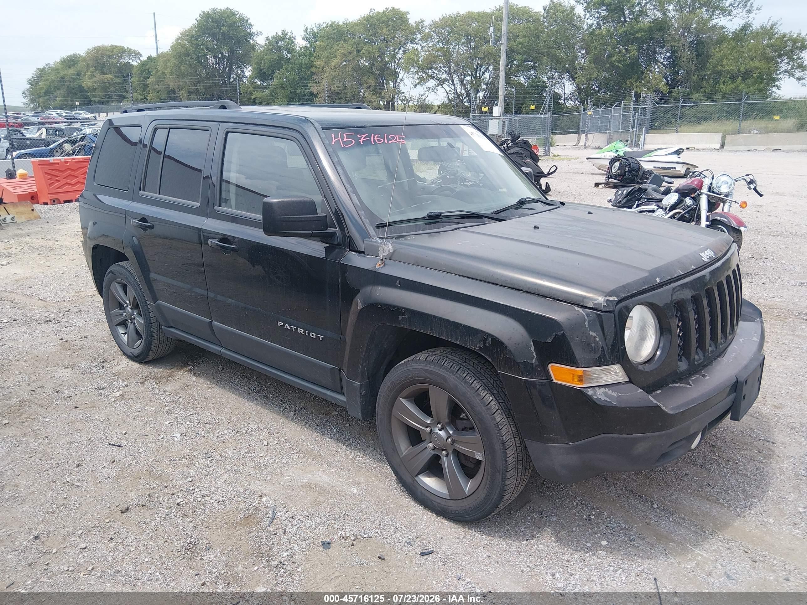 2014 Jeep Patriot Latitude, VIN 1C4NJPFA6ED731950 — Normal wear