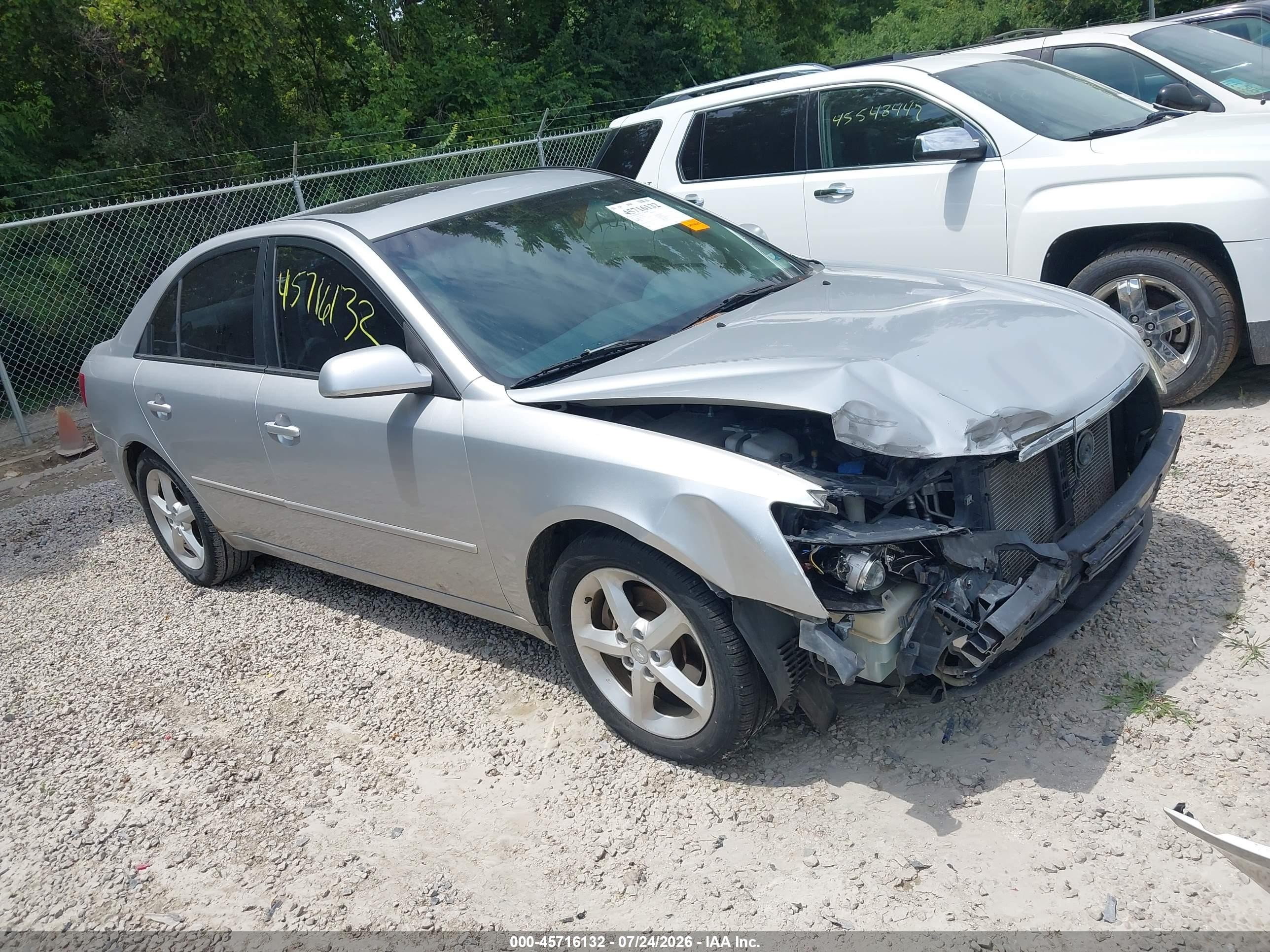 2007 Hyundai Sonata SE, VIN 5NPEU46FX7H177522 — Front end