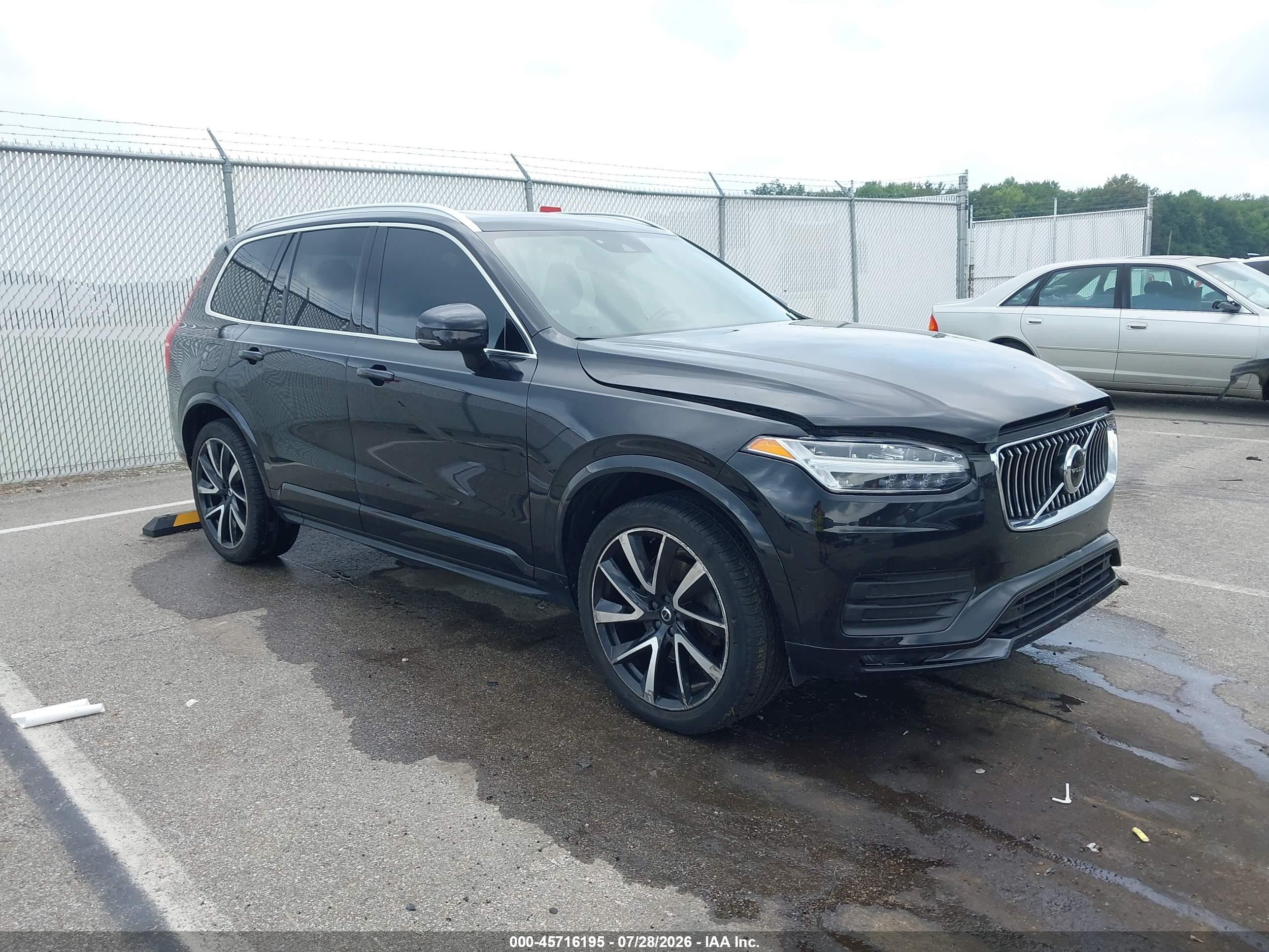 2020 Volvo XC90 Momentum, VIN YV4A22PK0L1577611 — Front end
