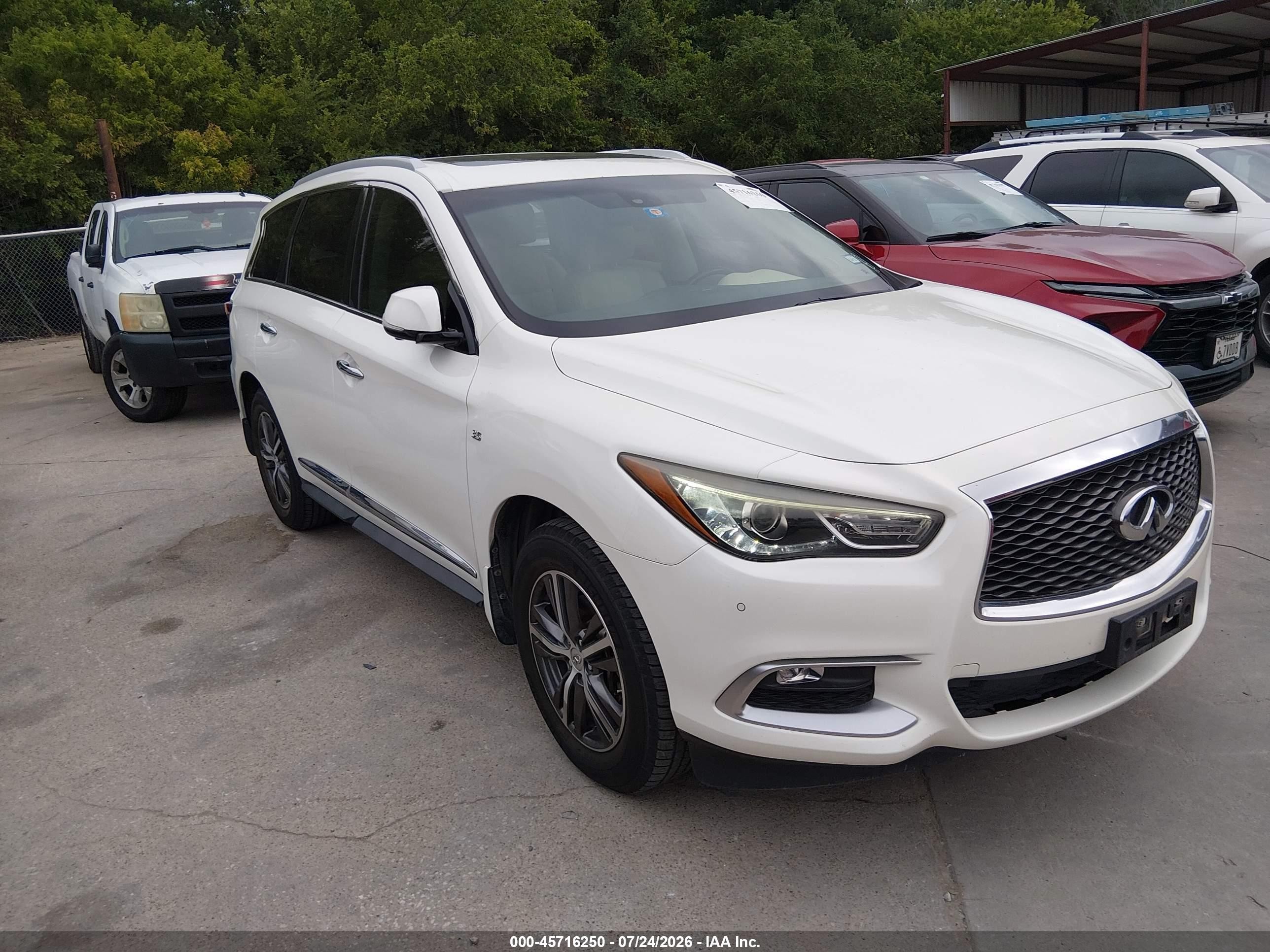 2016 Infiniti QX60, VIN 5N1AL0MN3GC509750 — Normal wear
