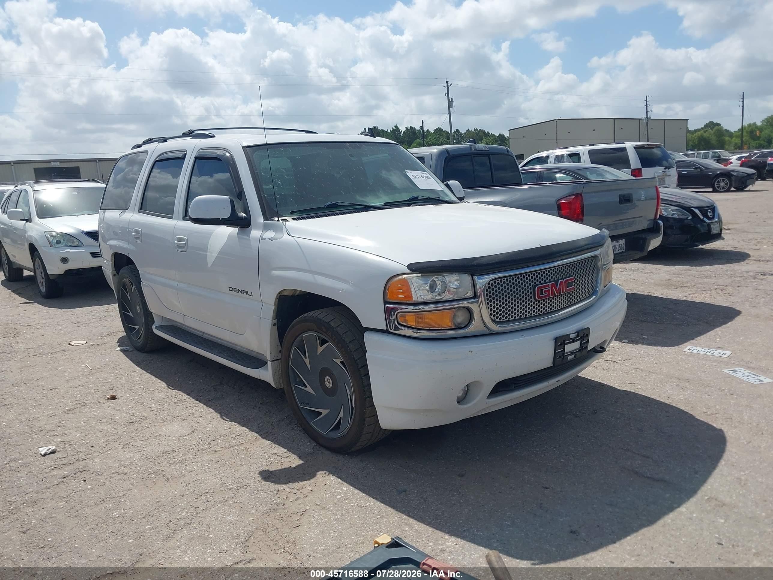 2006 GMC Yukon Denali, VIN 1GKEK63U06J120535 — Normal wear