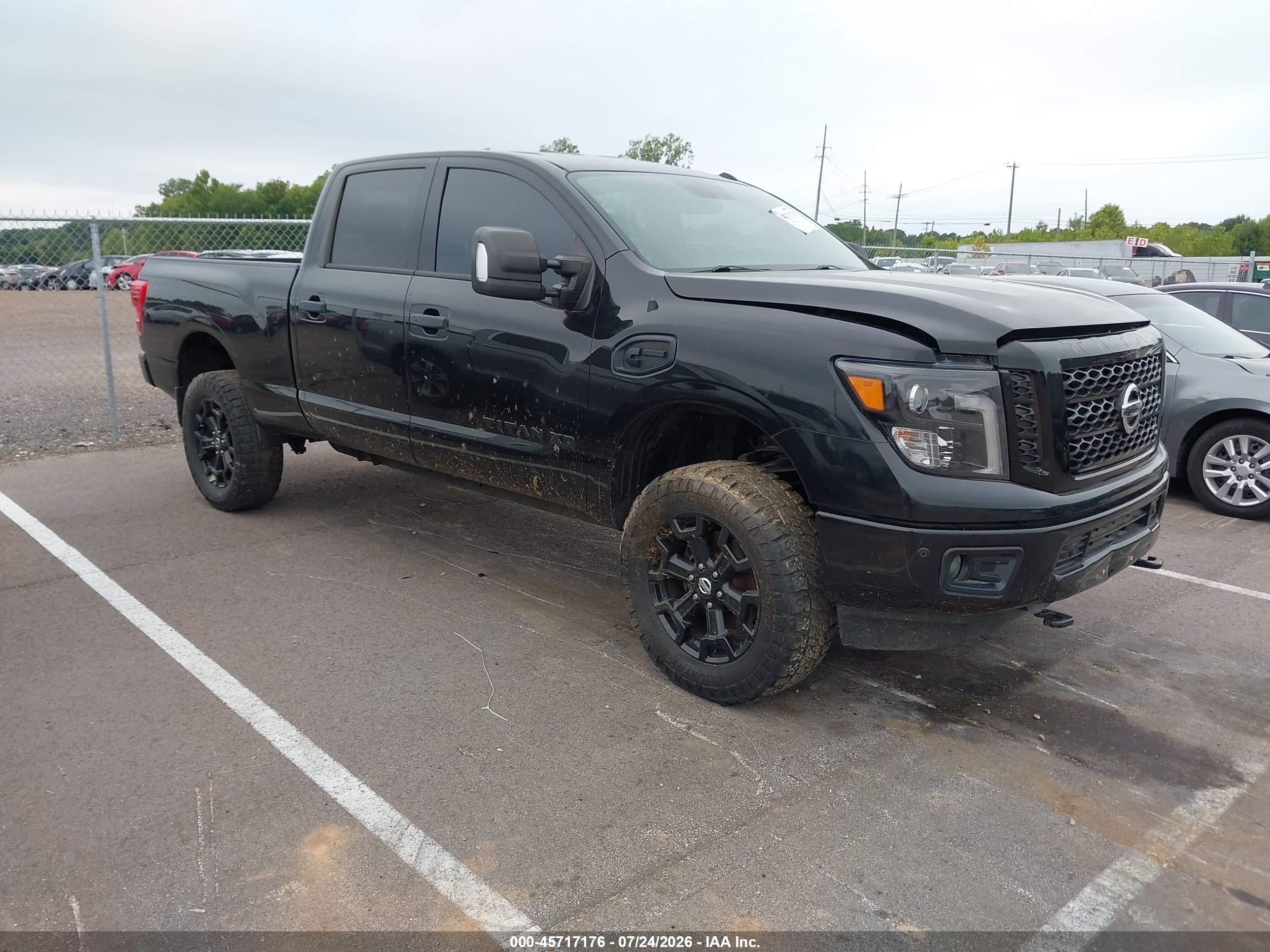 2018 Nissan Titan Platinum Reserve, VIN 1N6BA1F40JN520285 — Normal wear