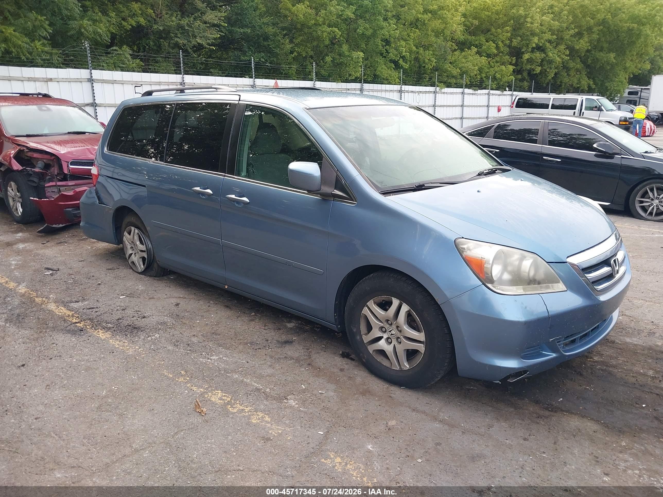 2005 Honda Odyssey EX, VIN 5FNRL38435B097128 — All over