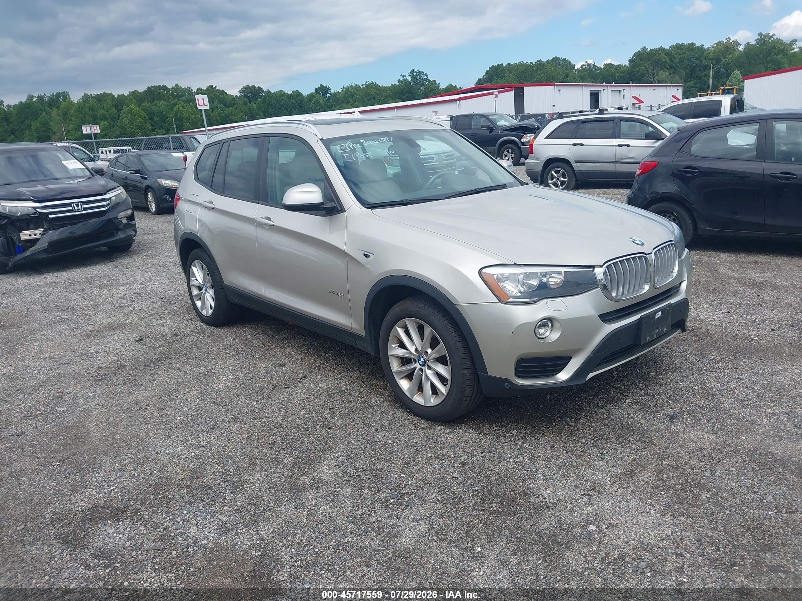 2015 BMW X3 xDrive28i, VIN 5UXWX9C50F0D59392 — Rear end