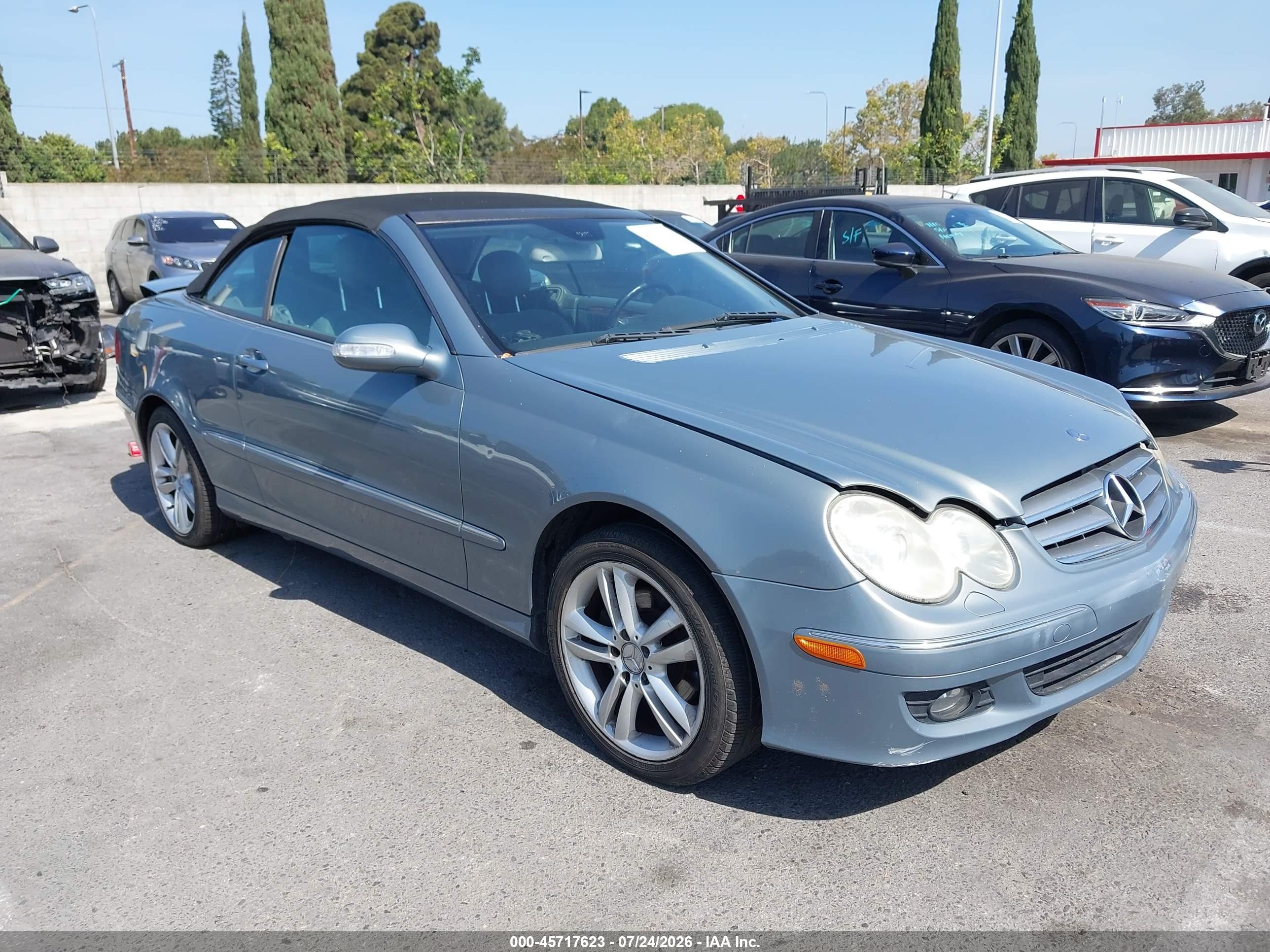 2006 Mercedes-Benz CLK 350, VIN WDBTK56G06T064411 — Зад
