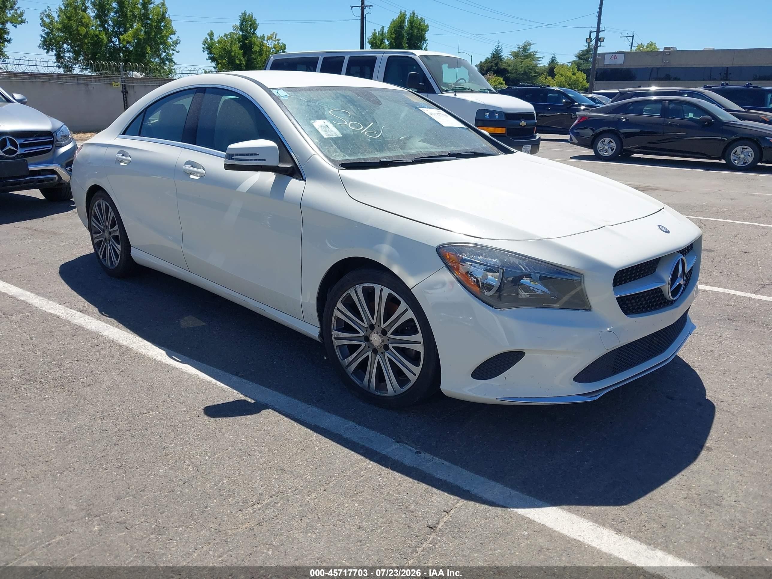 2017 Mercedes-Benz CLA 250, VIN WDDSJ4EB0HN486725 — Front end