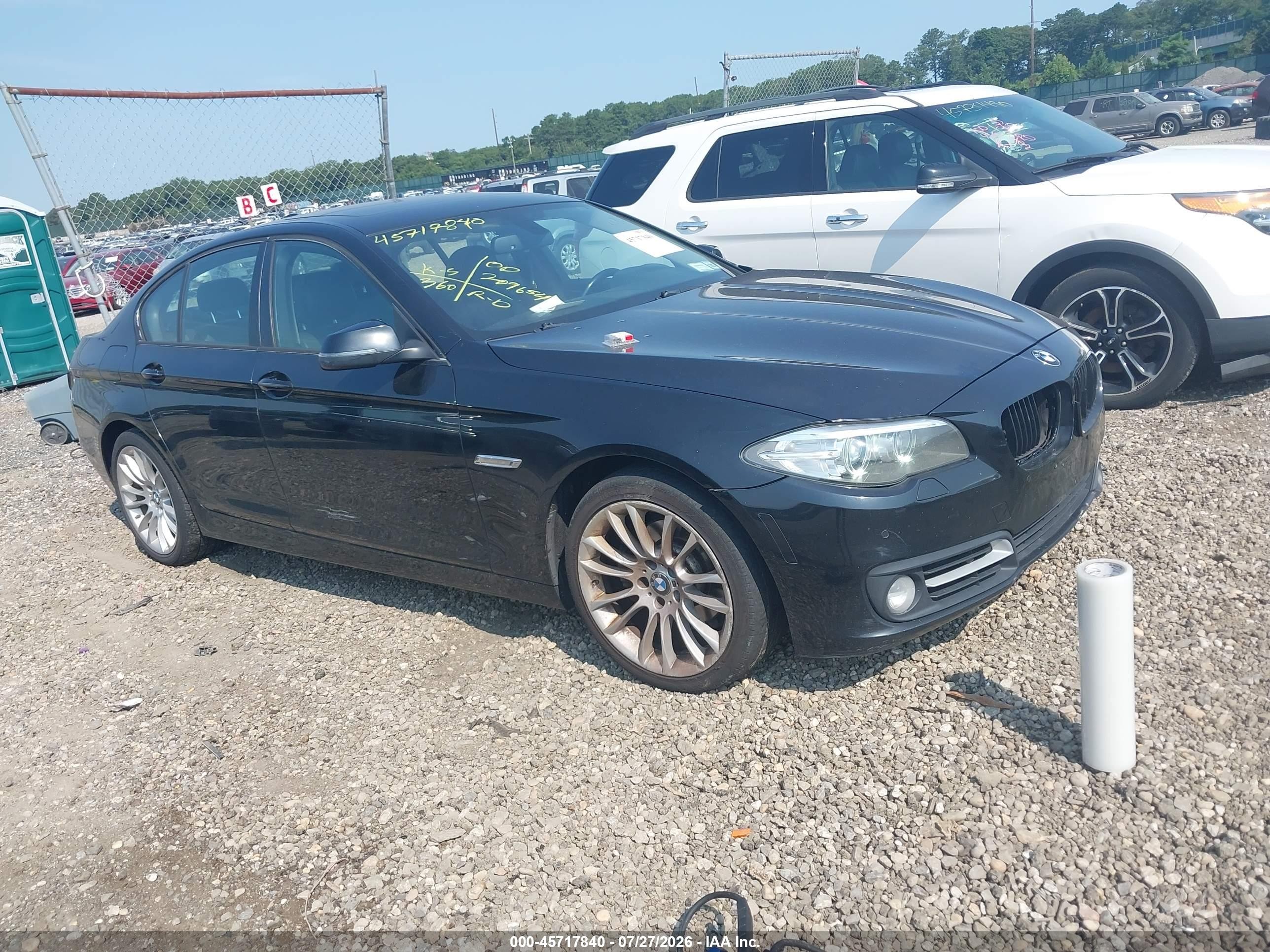 2015 BMW 5 Series 528i xDrive, VIN WBA5A7C54FD621906 — Front end
