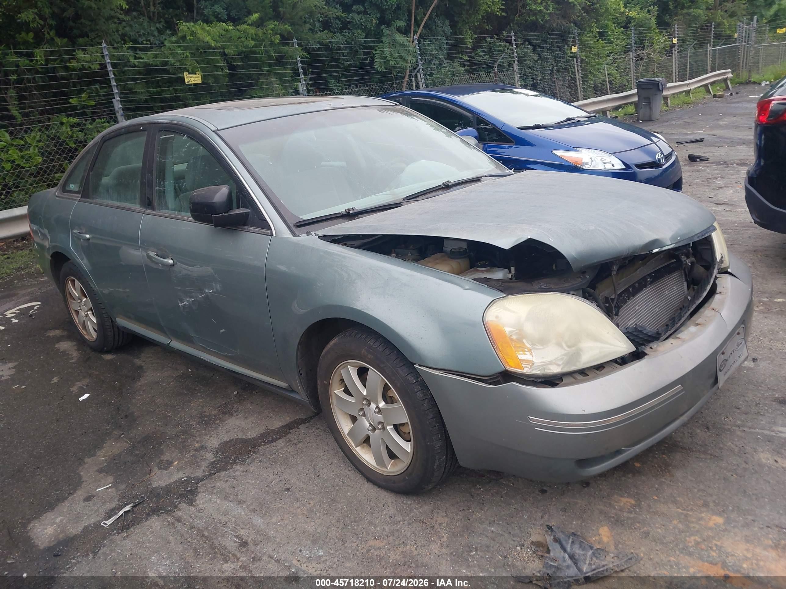 2006 Ford Five Hundred SEL, VIN 1FAHP24156G181924 — Front end