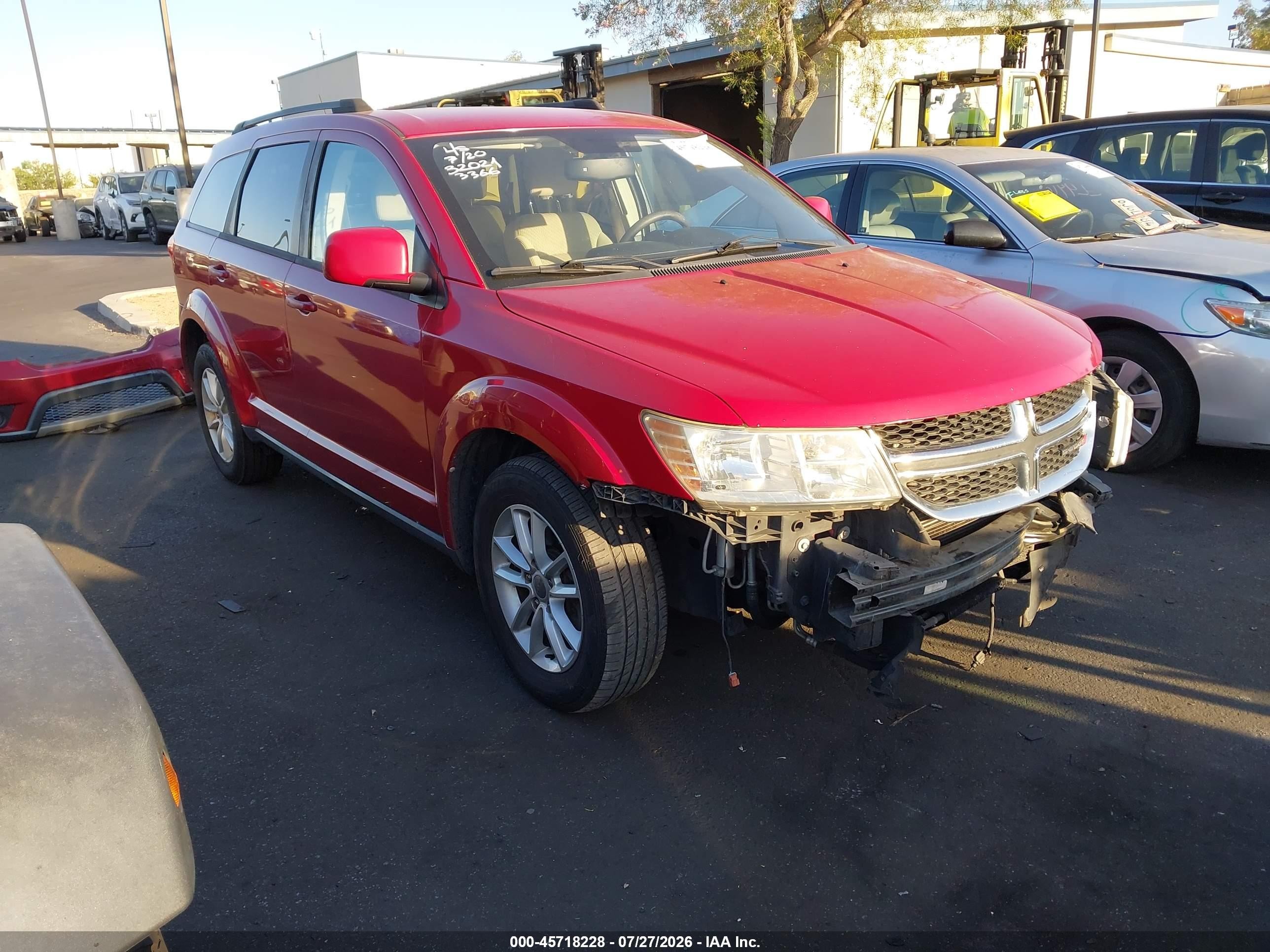 2013 Dodge Journey SXT, VIN 3C4PDCBG3DT503366 — Front end