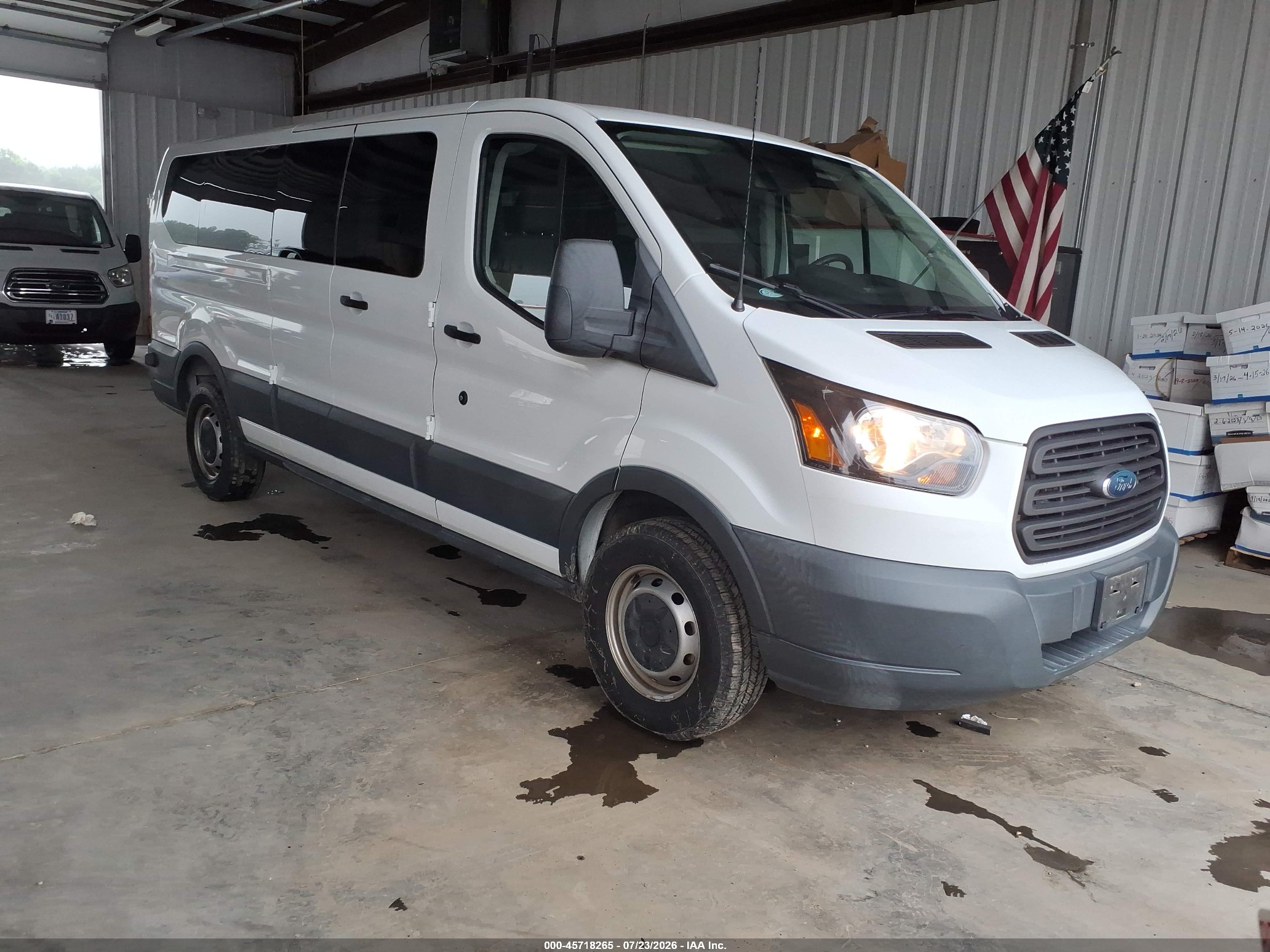 2018 Ford Transit Passenger XL, VIN 1FBZX2ZM0JKB42671 — Normal wear