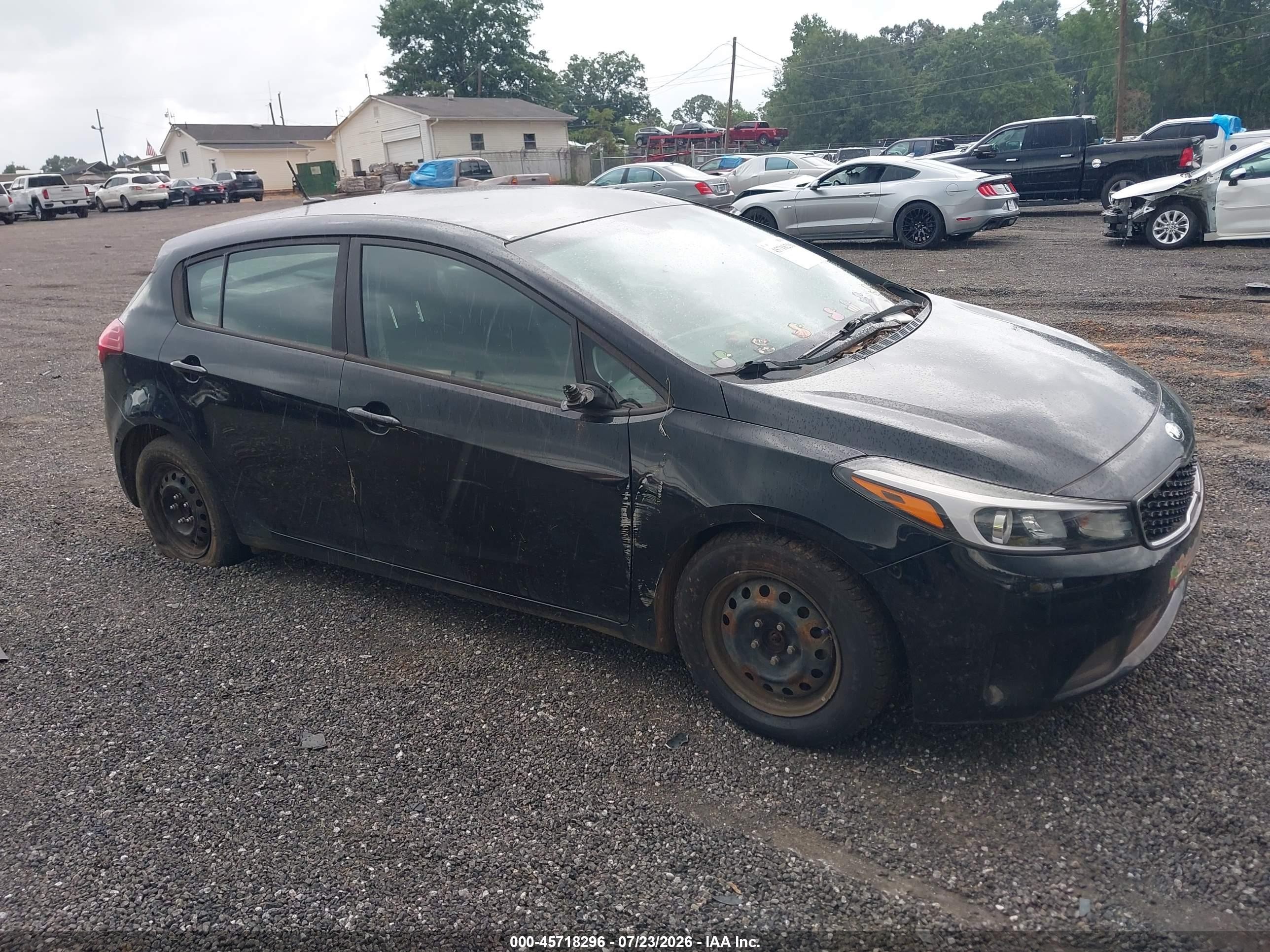 2017 Kia Forte LX, VIN KNAFK5A8XH5701601 — Normal wear