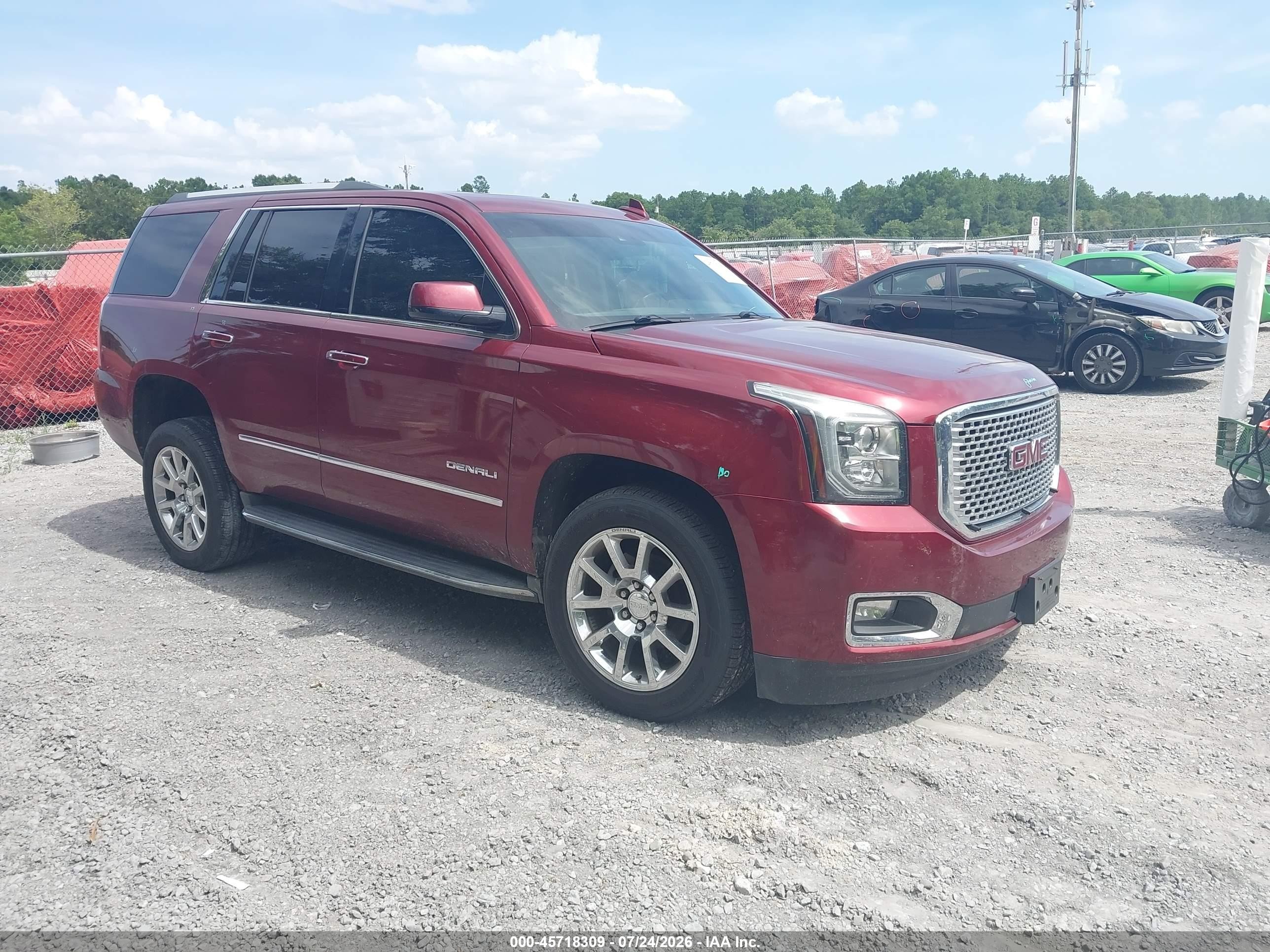 2017 GMC Yukon Denali, VIN 1GKS2CKJ7HR194290 — Side